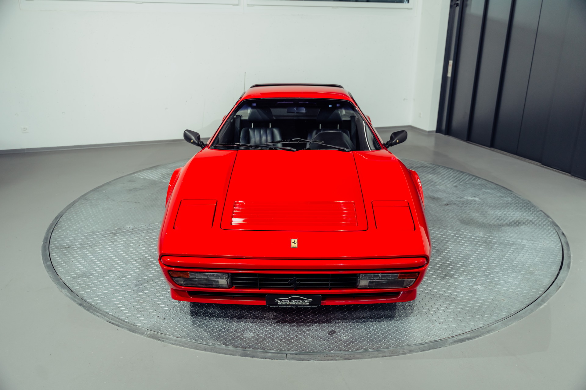 FERRARI 328 GTB-showroom-element-2