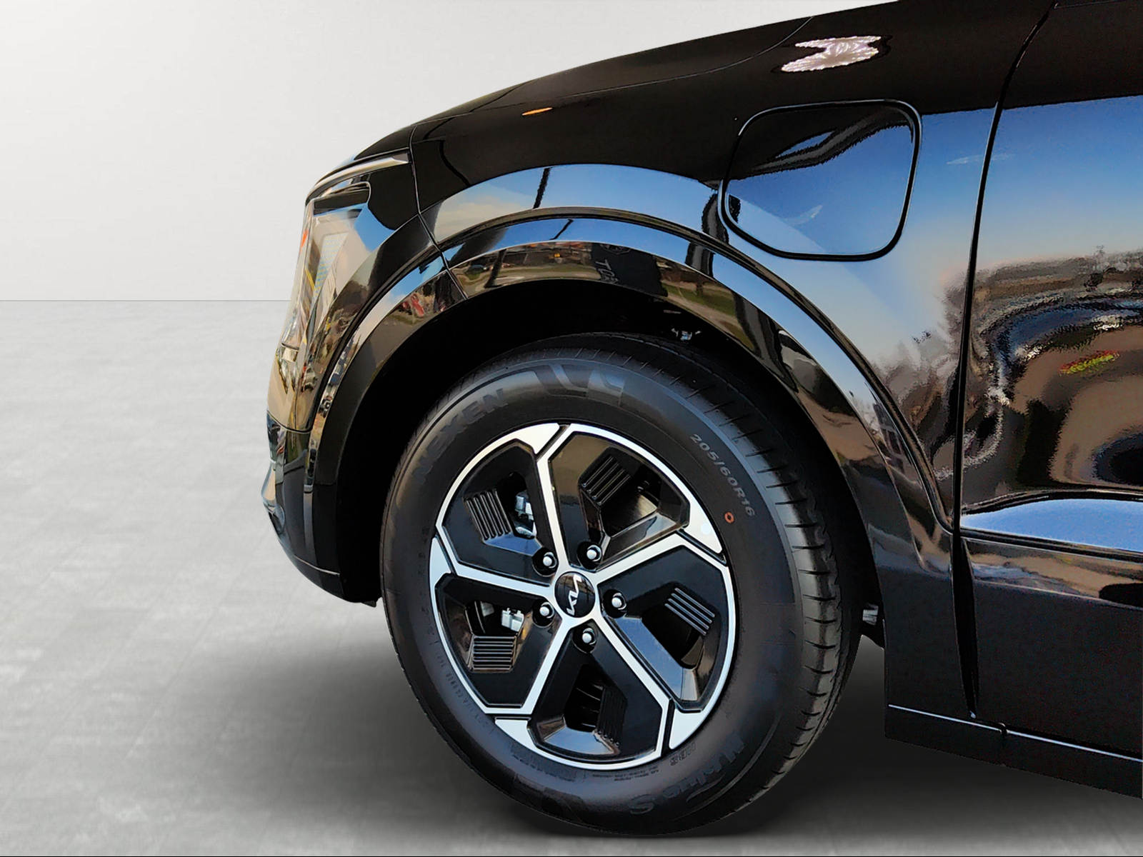 KIA Niro 1.6GDi Plug-in Hybrid Style DCT-showroom-element-1