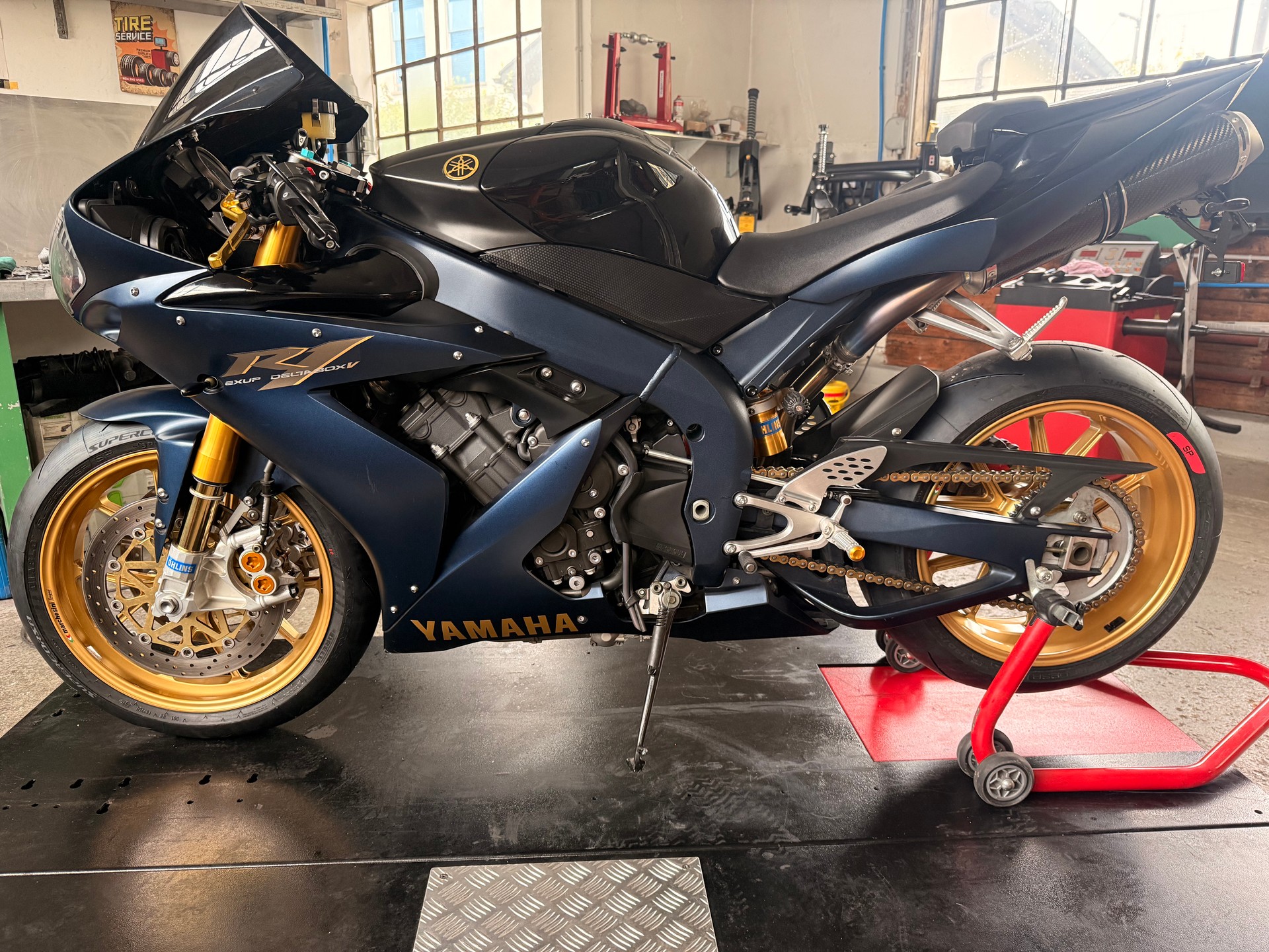 YAMAHA YZF-R1 SP Limitiert