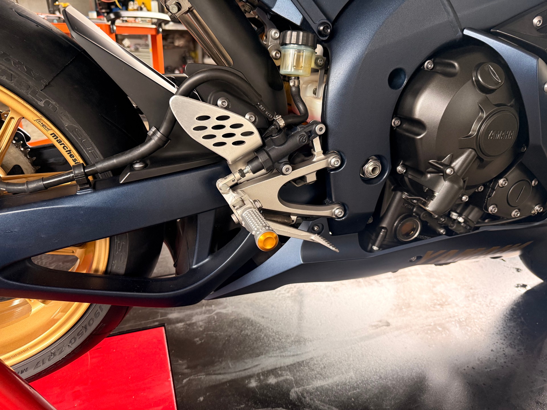 YAMAHA YZF-R1 SP Limitiert-image-10
