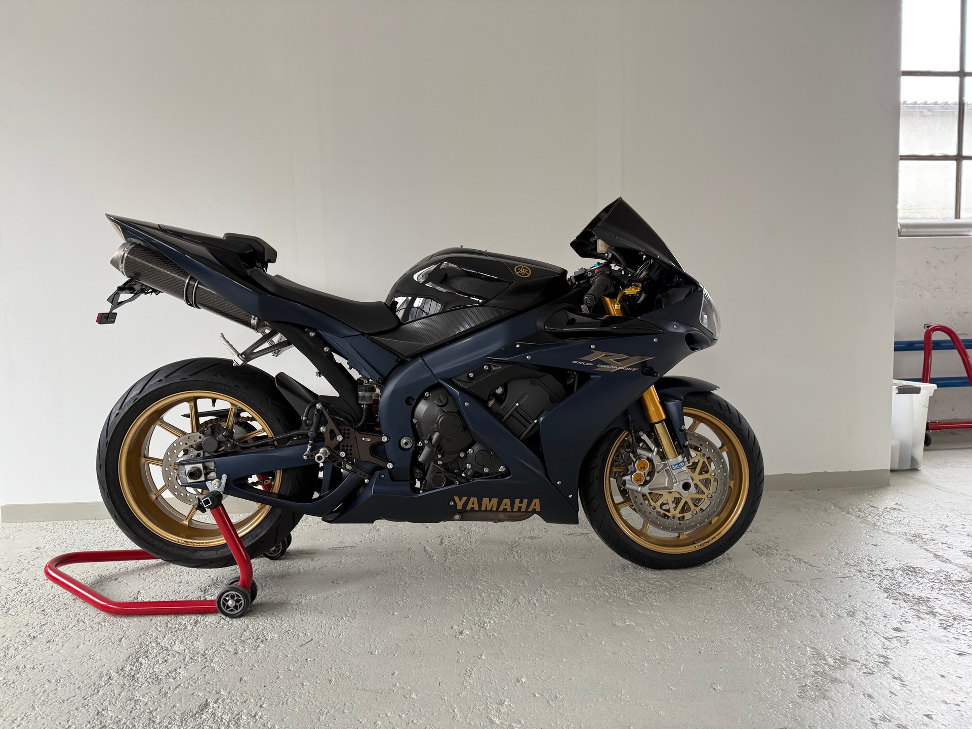 YAMAHA YZF-R1 SP Limitiert-image-1