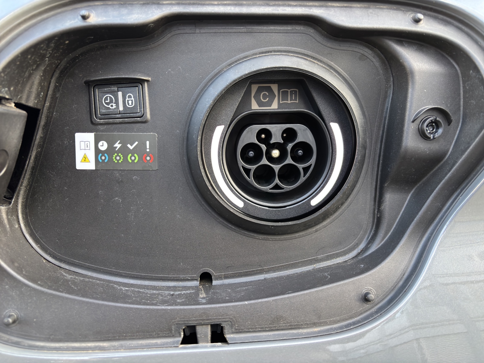 PEUGEOT 308 SW 1.6 PHEV 225 GT-image-18