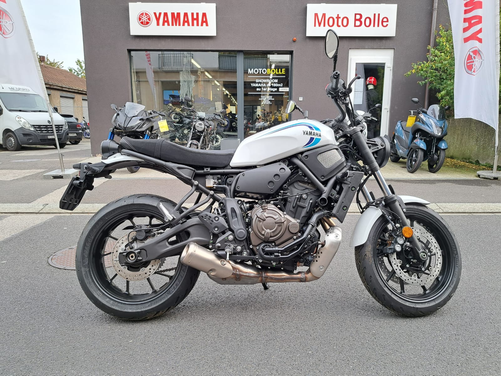 YAMAHA XSR 700-image-0