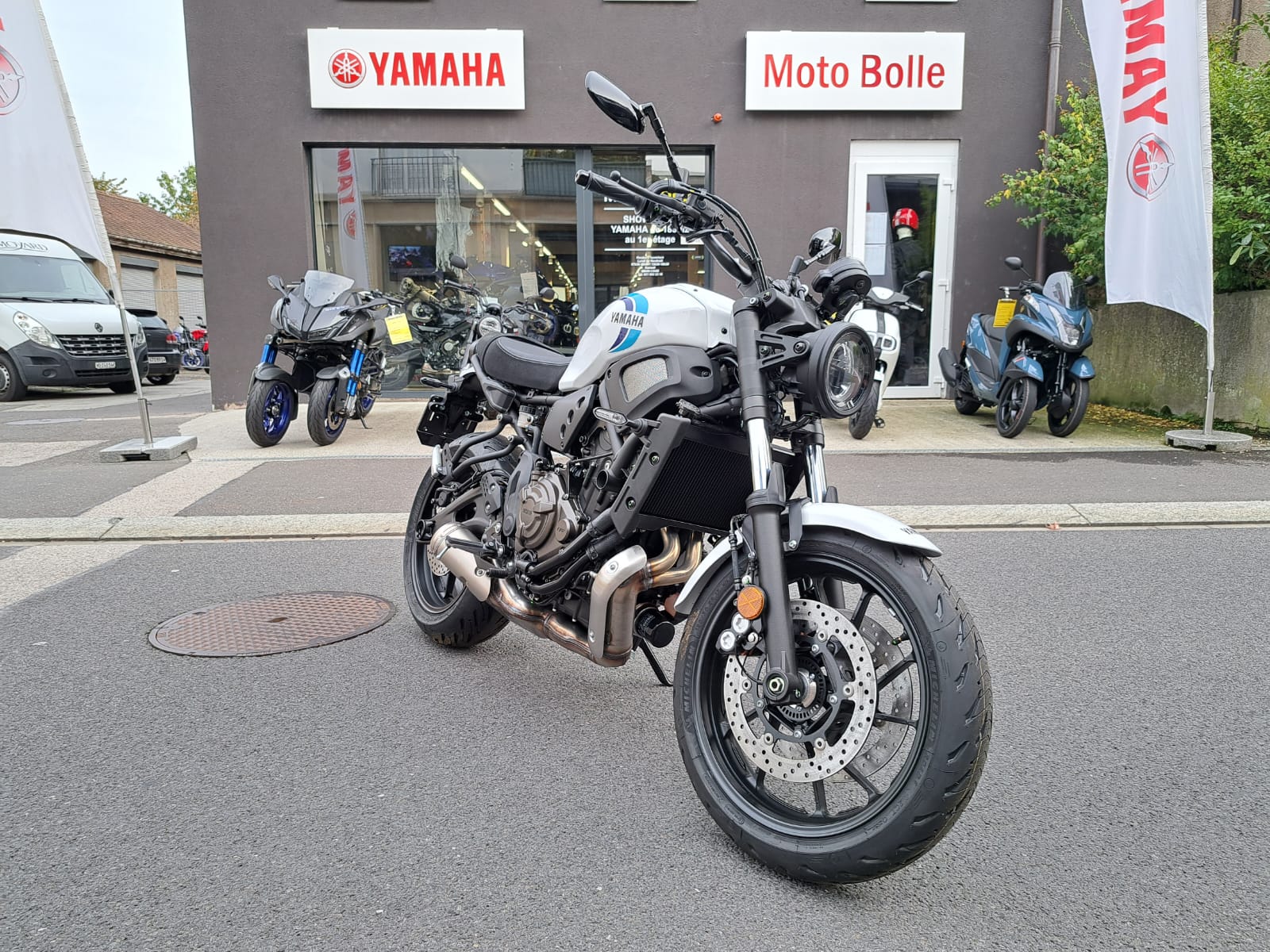 YAMAHA XSR 700-image-1