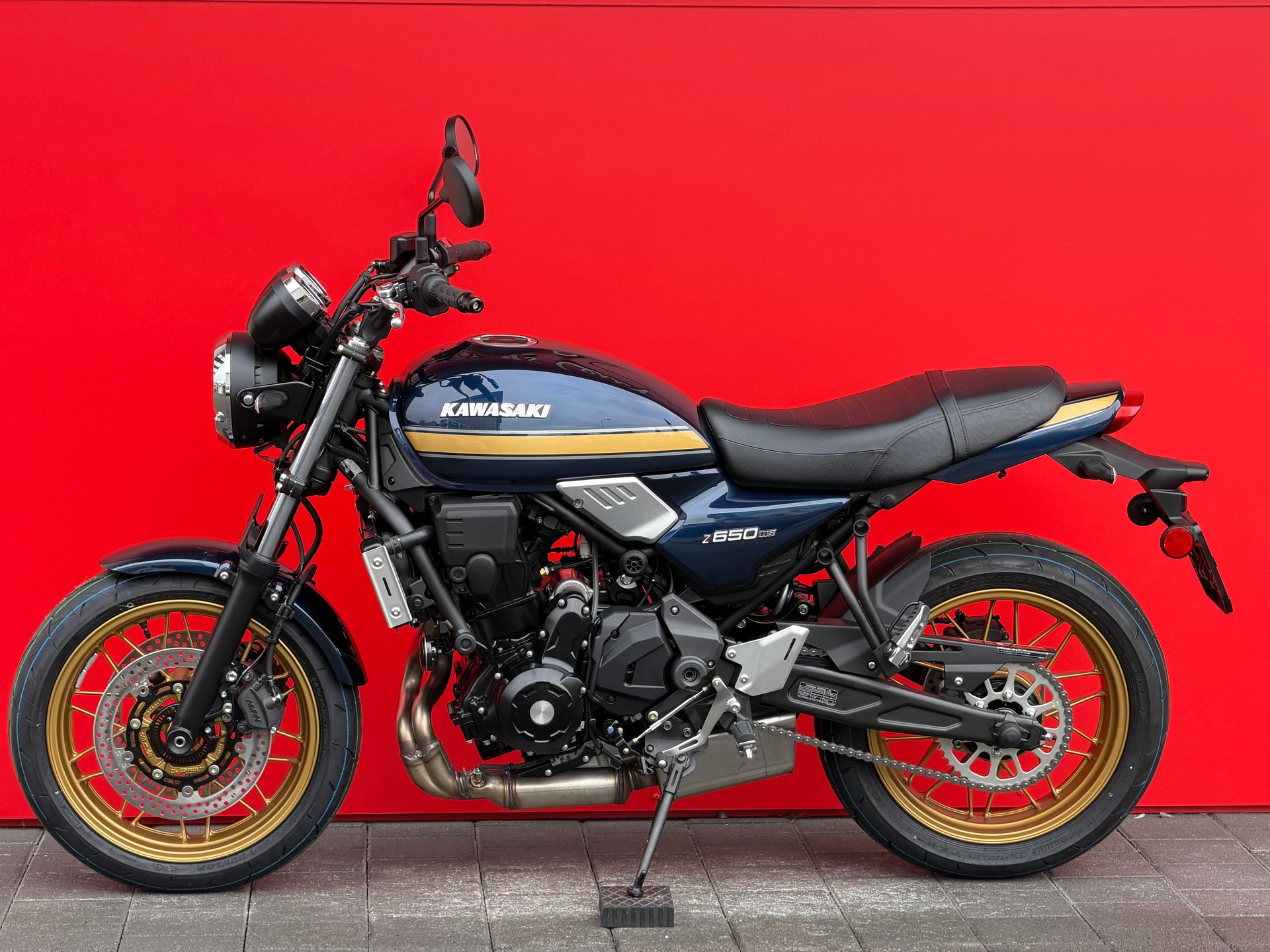 KAWASAKI Z 650 RS-image-12