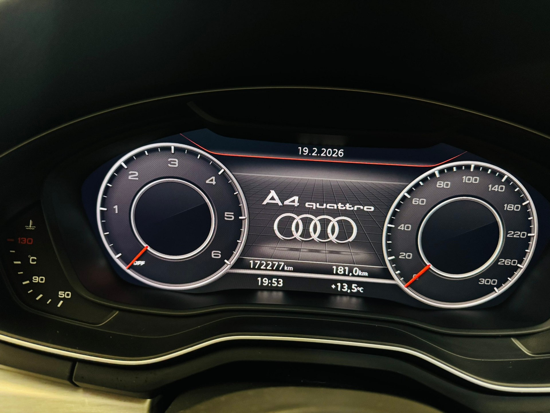 AUDI A4 Avant 3.0 TDI Sport quattro tiptronic-image-14