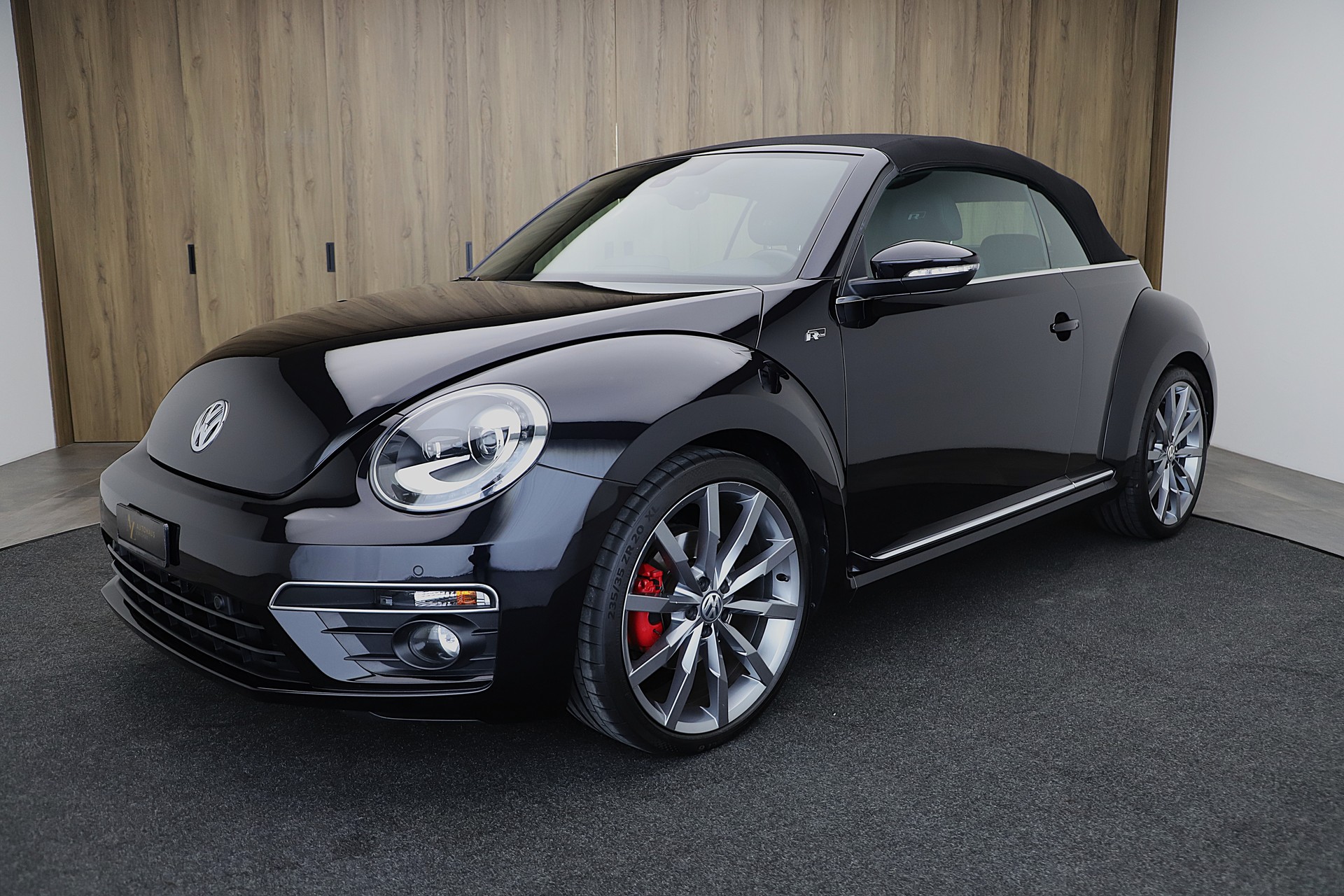 VW Beetle Cabrio 2.0 TSI BMT R-Line Sport DSG-image-1