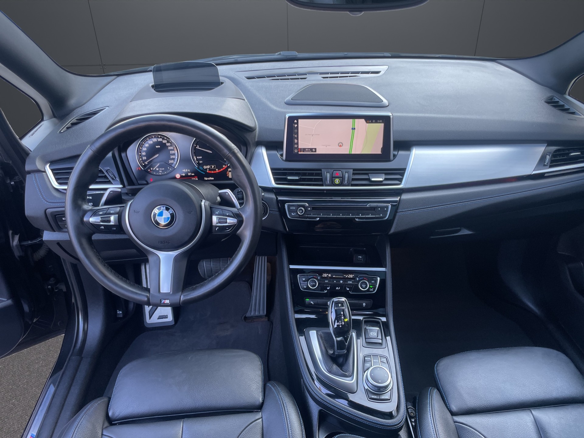 BMW 220d xDrive M Sport Gran Tourer Steptronic Travel Edition-image-9