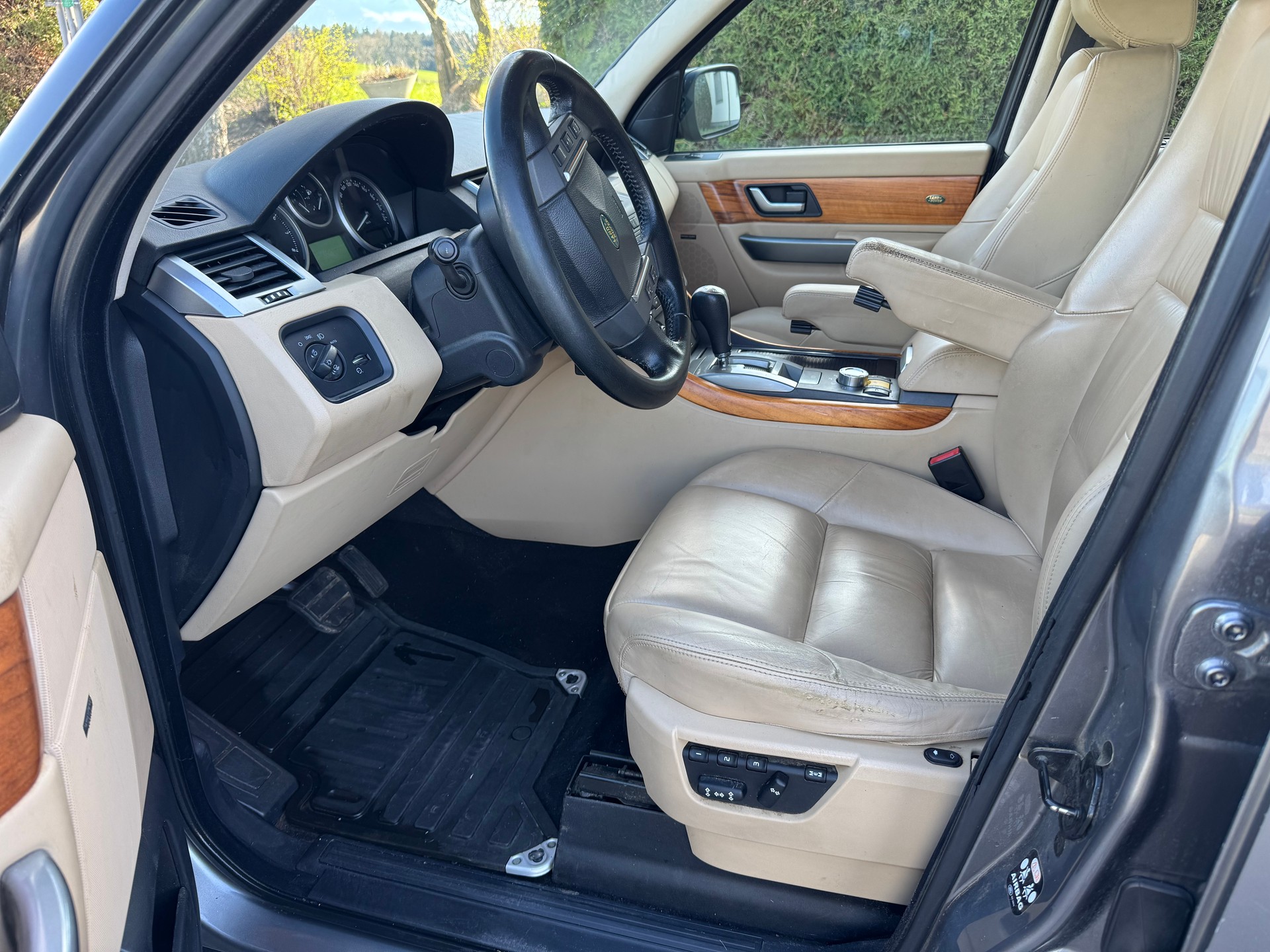 LAND ROVER Range Rover Sport 4.4 V8 HSE Automatic-image-6