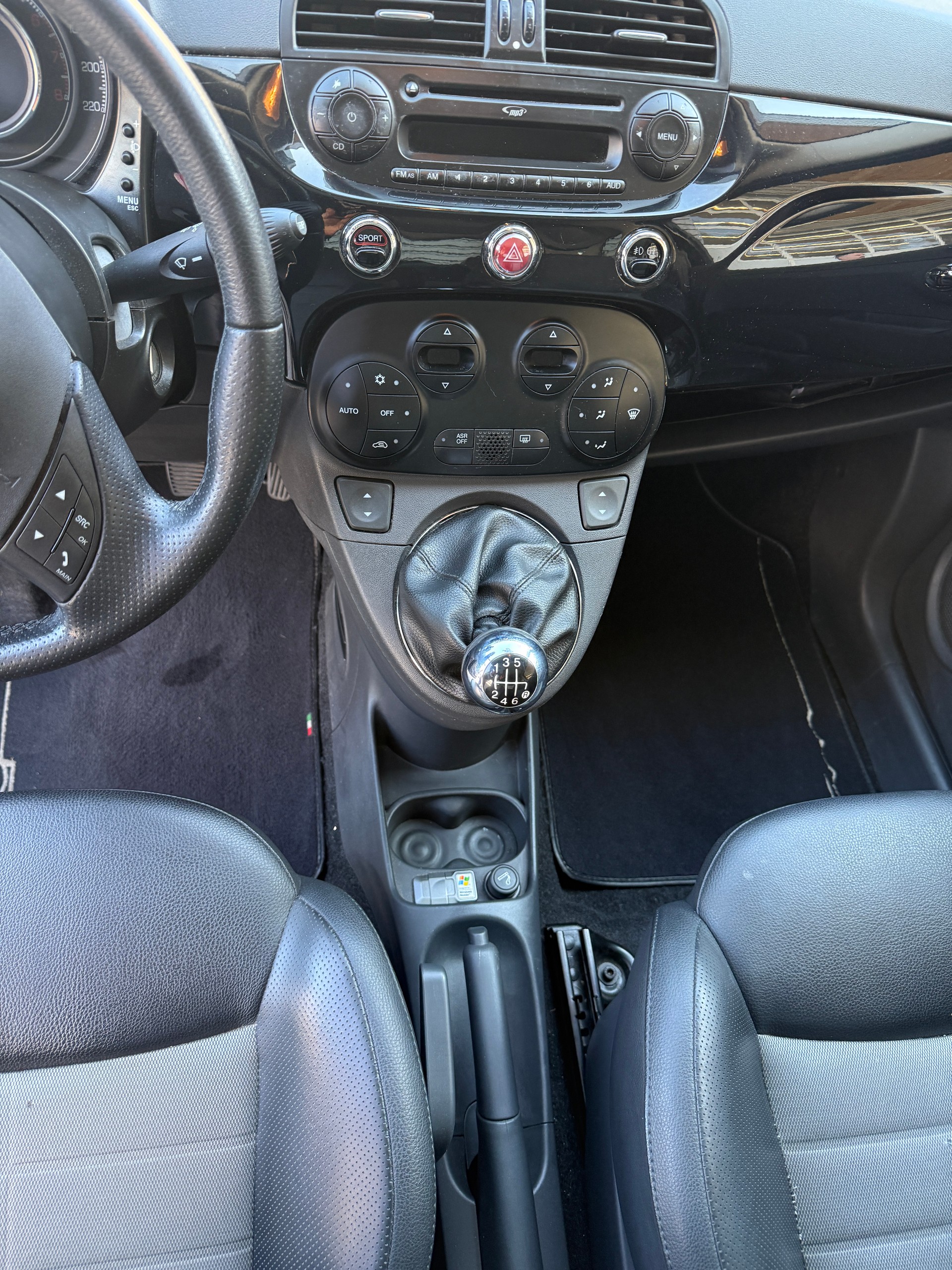 FIAT 500 1.4 16V Sport-image-10