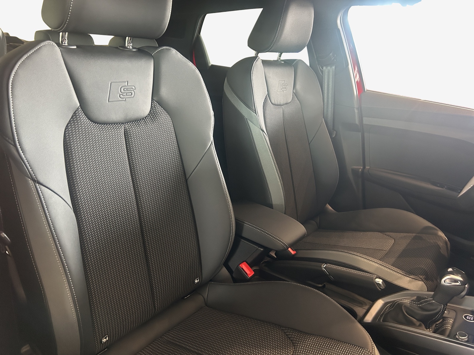 AUDI A1 allstreet 30 TFSI Attraction S-tronic-image-14
