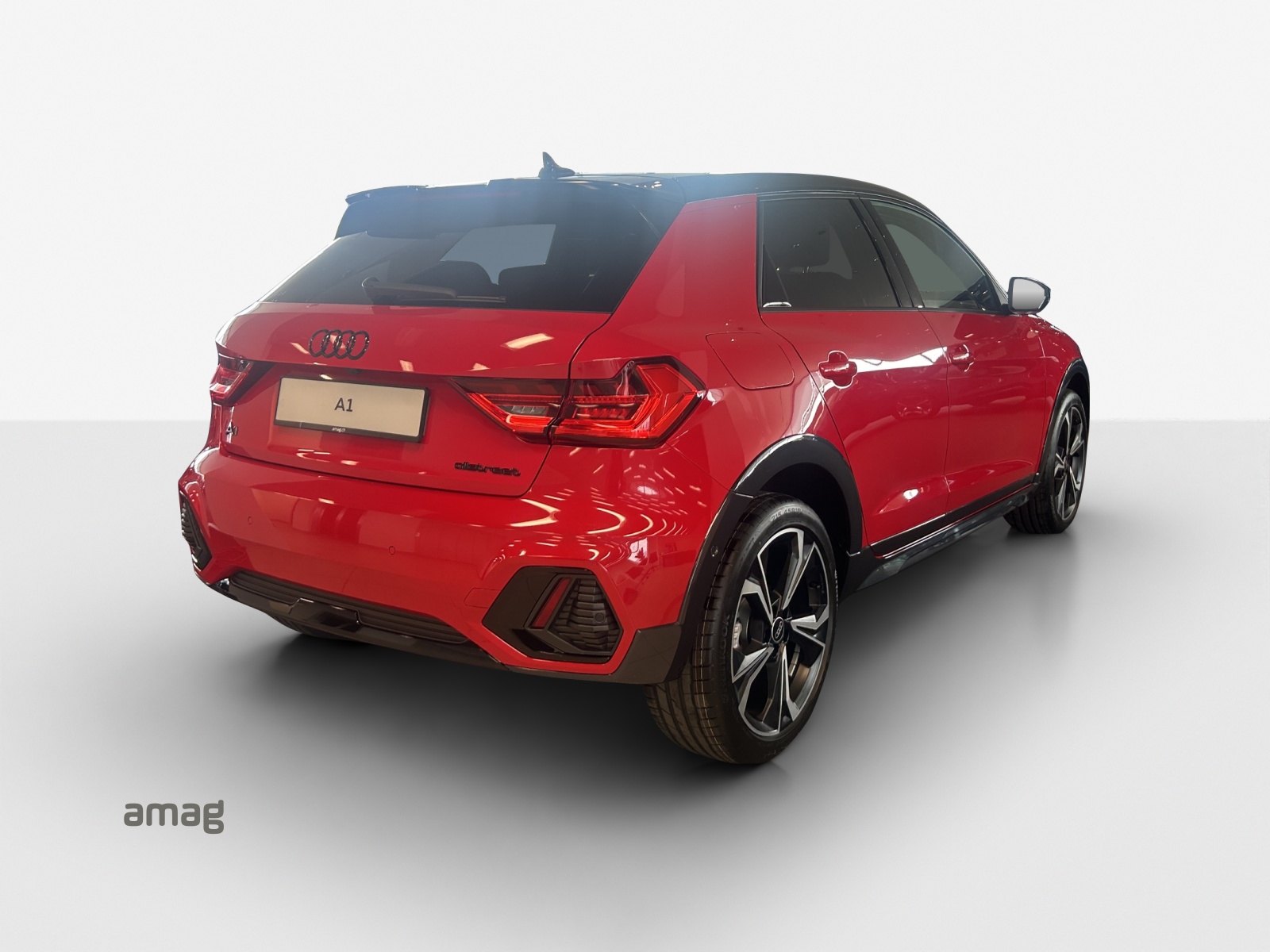 AUDI A1 allstreet 30 TFSI Attraction S-tronic-image-4