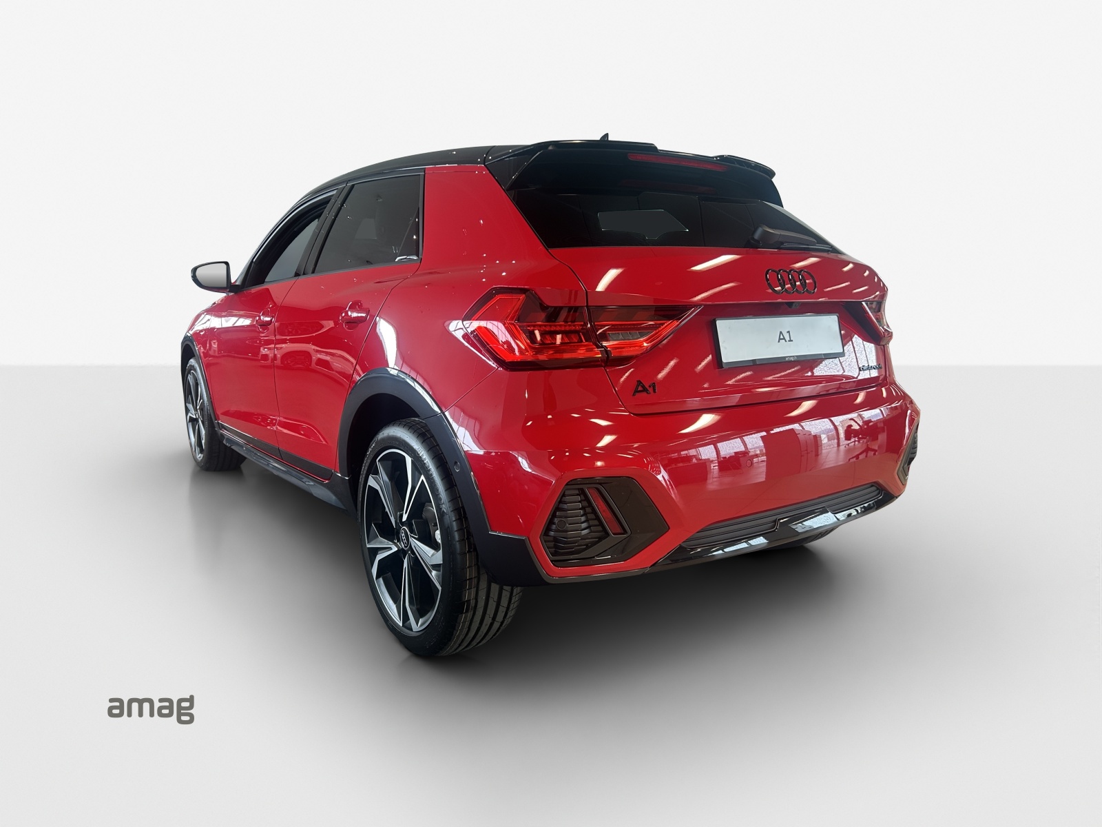 AUDI A1 allstreet 30 TFSI Attraction S-tronic-image-2