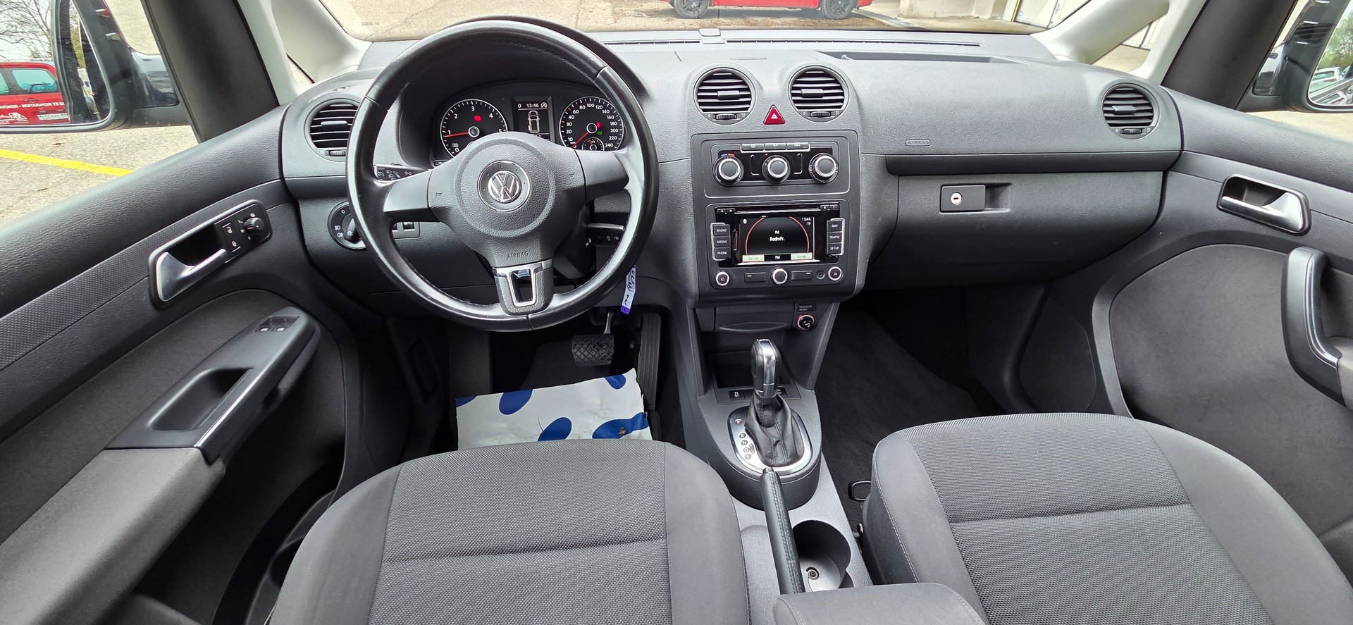 VW Caddy Maxi 1.6 TDI Blue Motion Family DSG-image-8