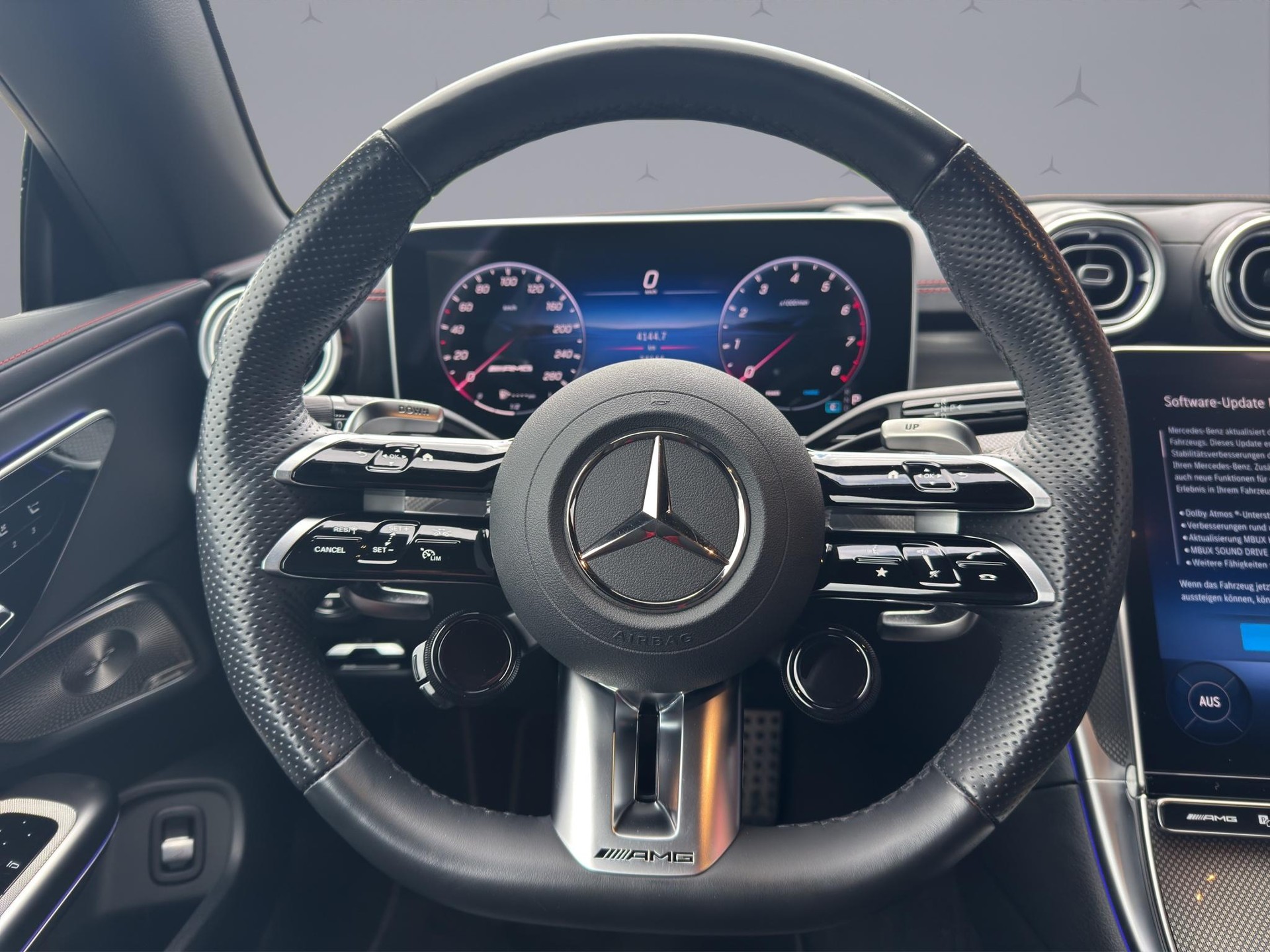 MERCEDES-BENZ CLE 53 AMG 4matic+ Cabriolet-image-11
