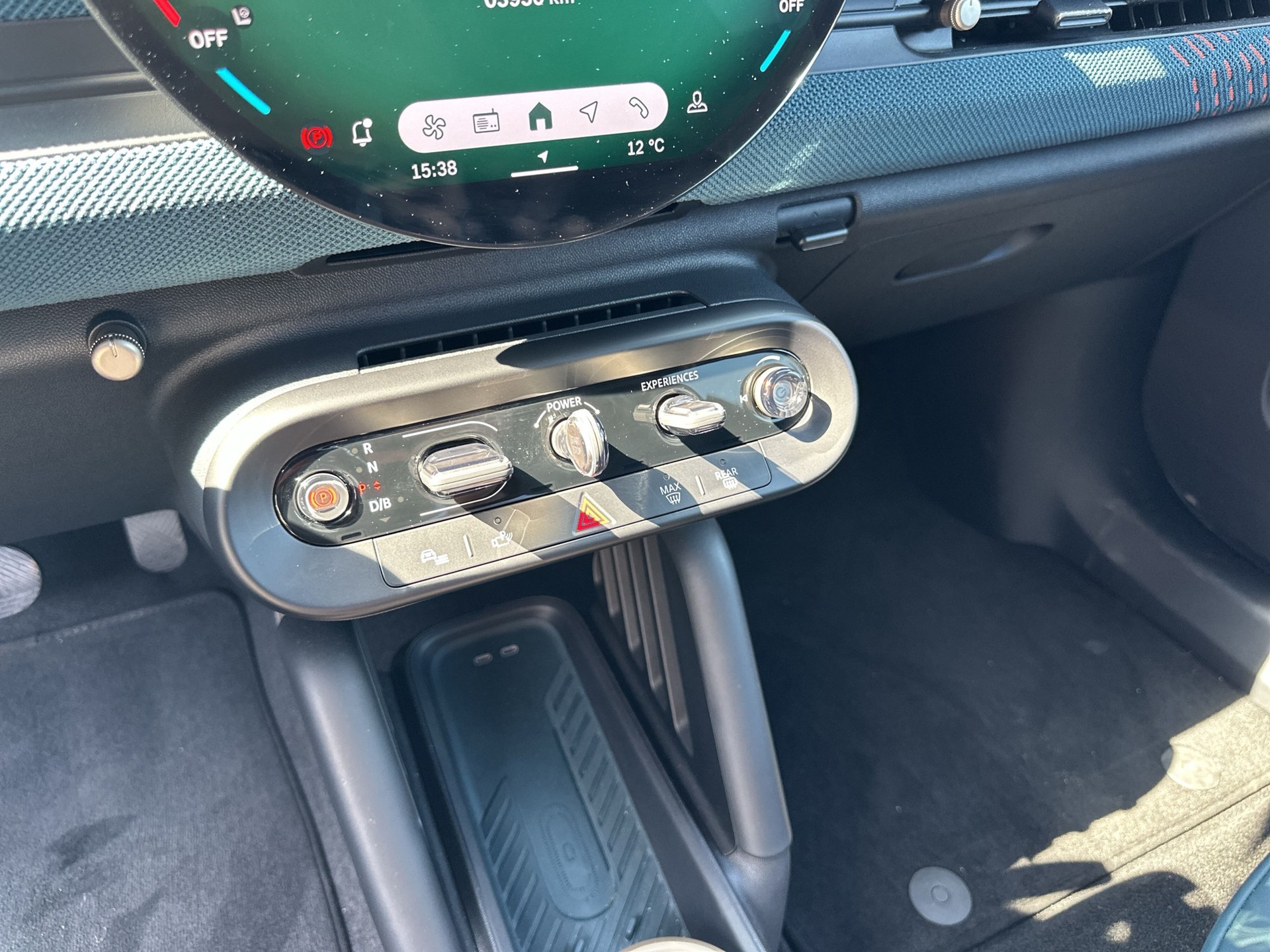 MINI Aceman E-image-10