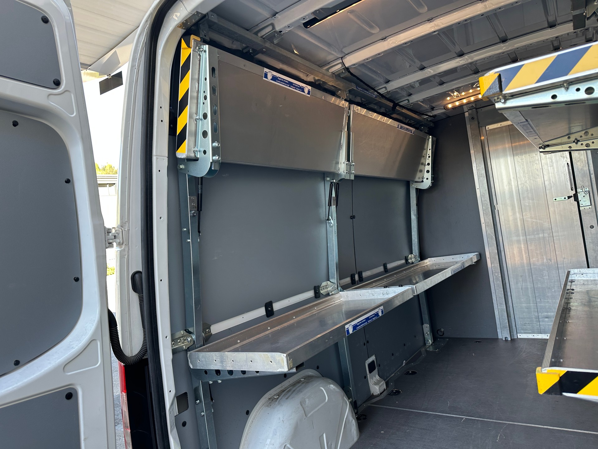 MERCEDES-BENZ Sprinter 315 CDI Standard Worker 9G-TRONIC FWD-image-15