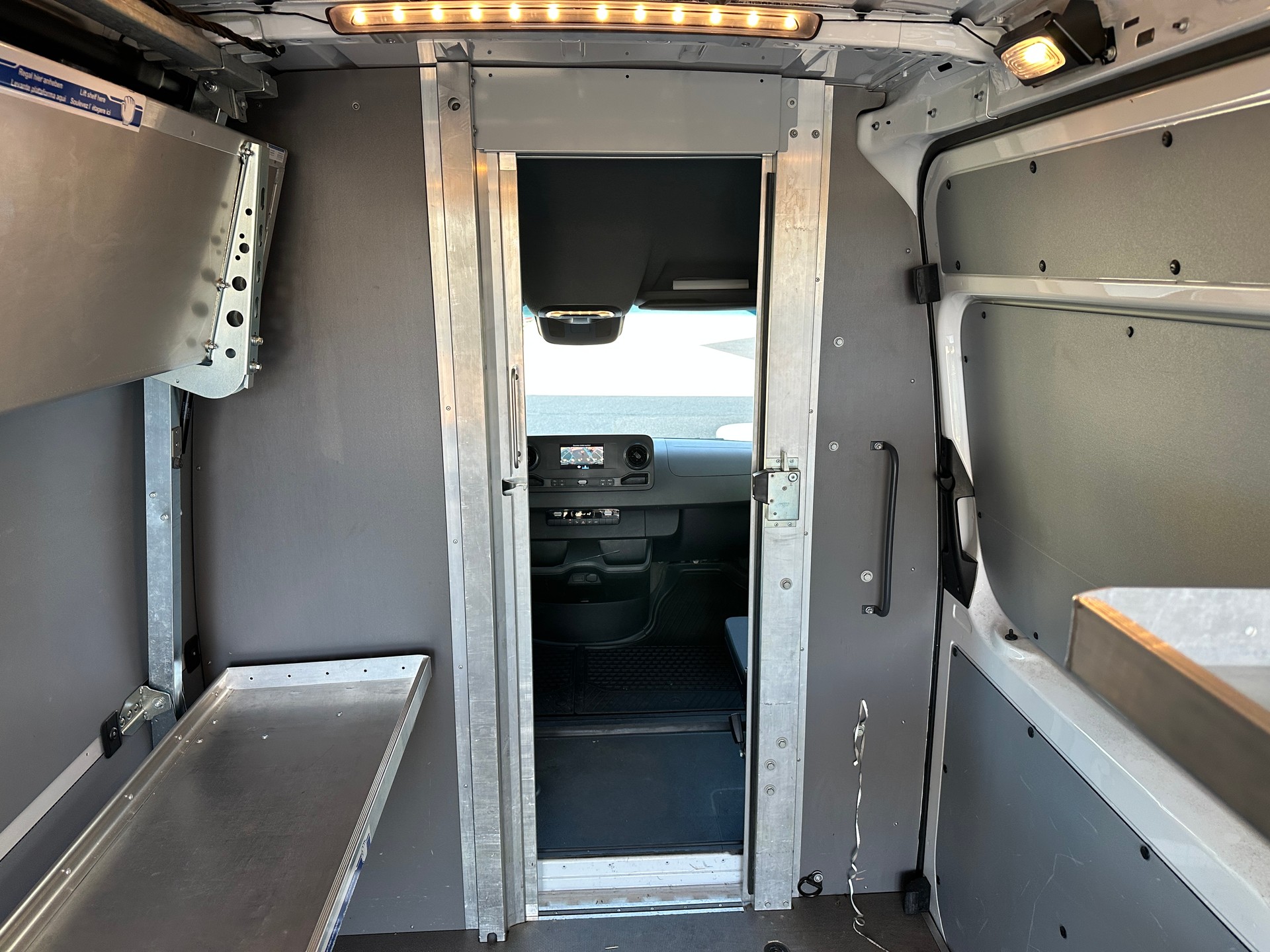 MERCEDES-BENZ Sprinter 315 CDI Standard Worker 9G-TRONIC FWD-image-16