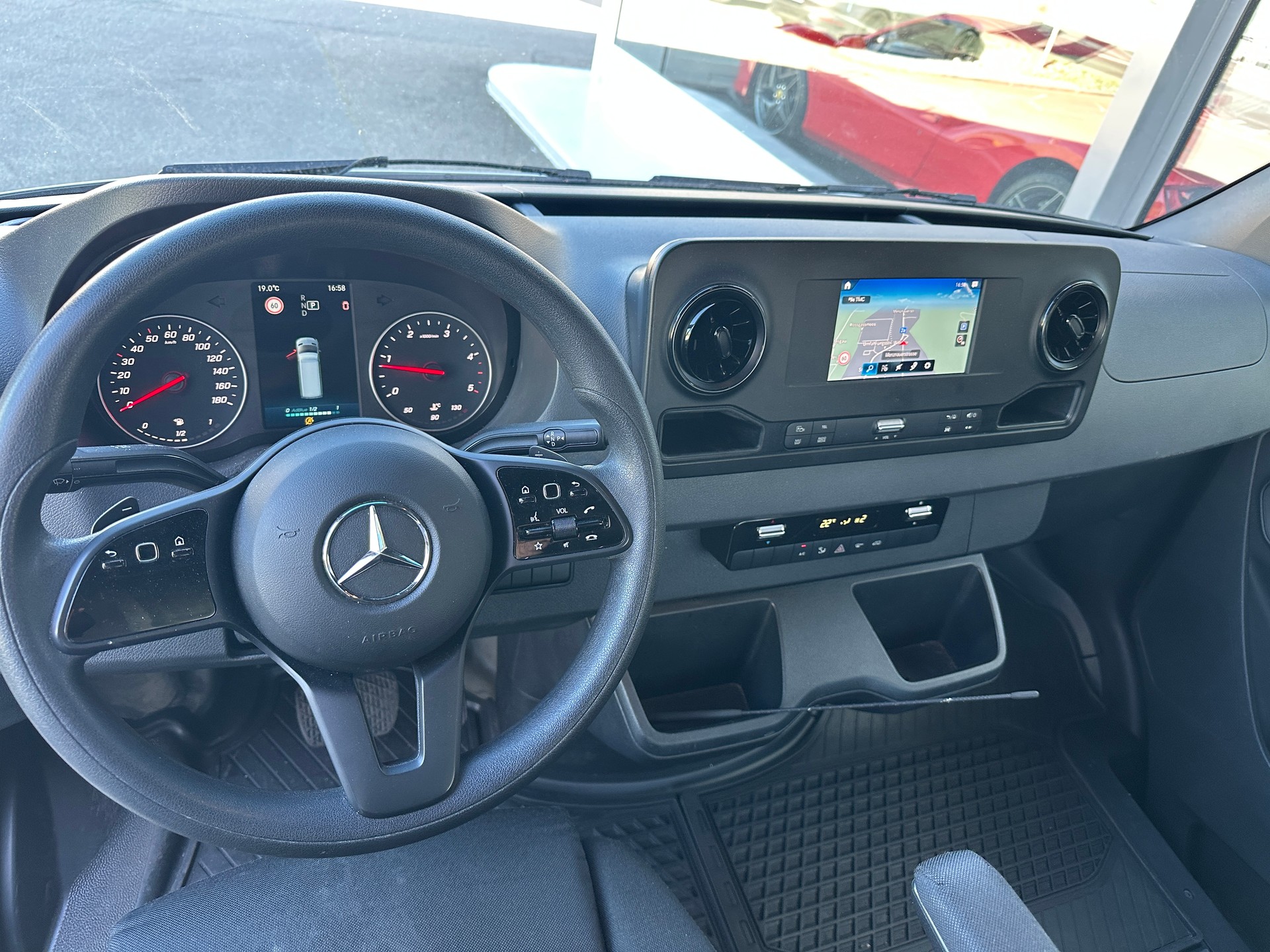 MERCEDES-BENZ Sprinter 315 CDI Standard Worker 9G-TRONIC FWD-showroom-element-2