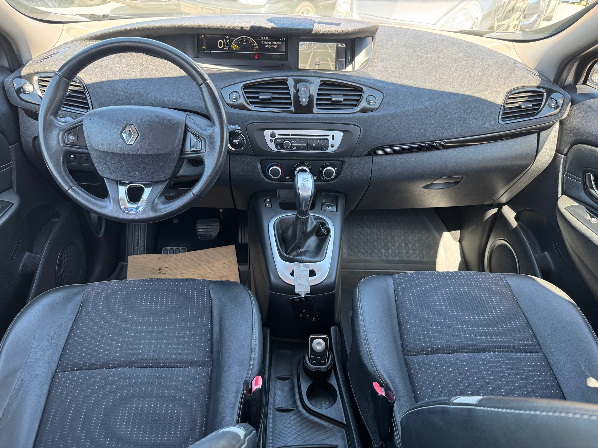 RENAULT Scénic 1.5 dCi Bose Edition EDC-image-7