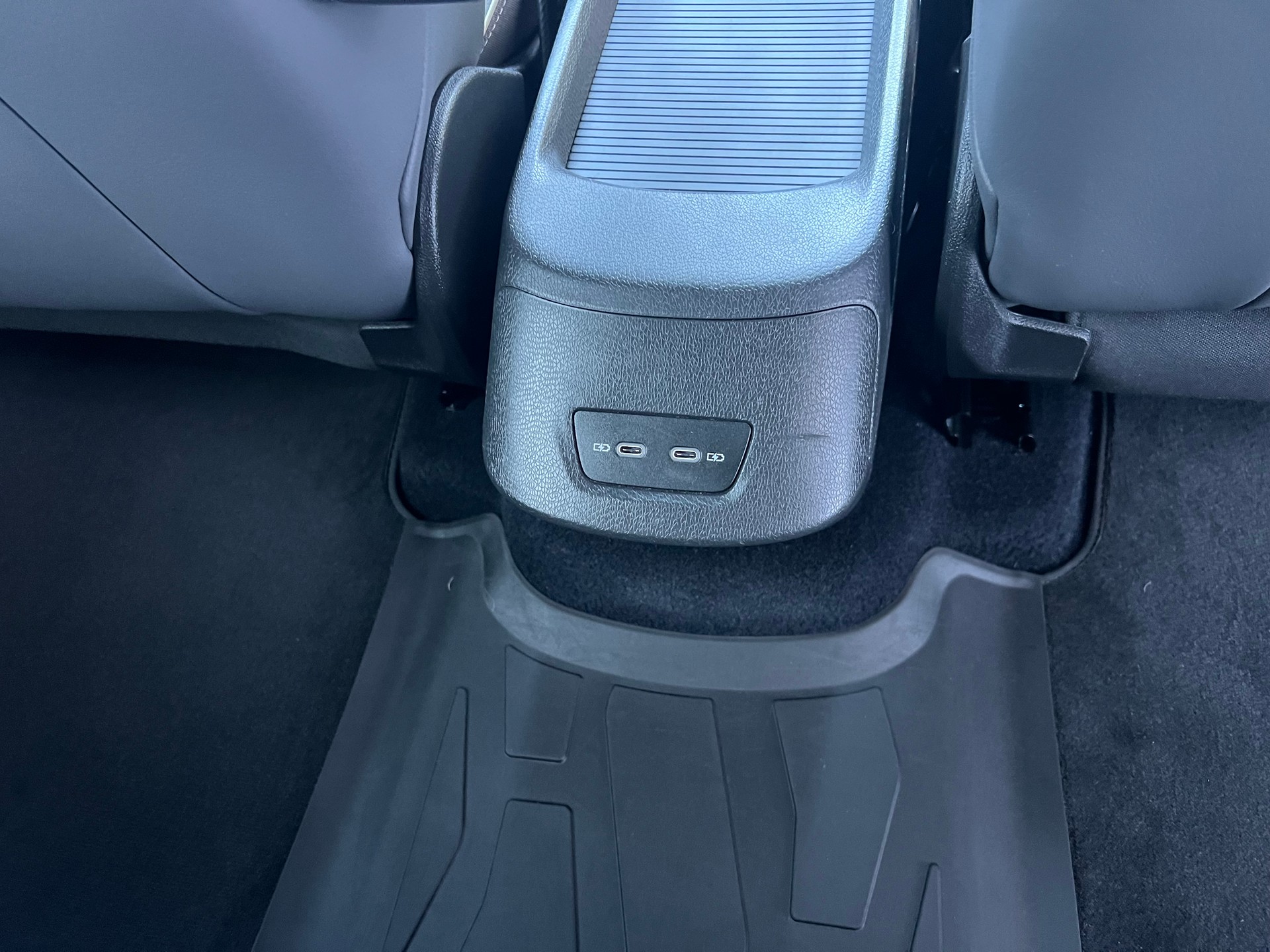 VW ID.3 Pro Performance 58 kWh Style *** Anhängerkupplung * Panoramadach * frisch ab MFK * 1 Jahr Garantie möglich ***-image-11