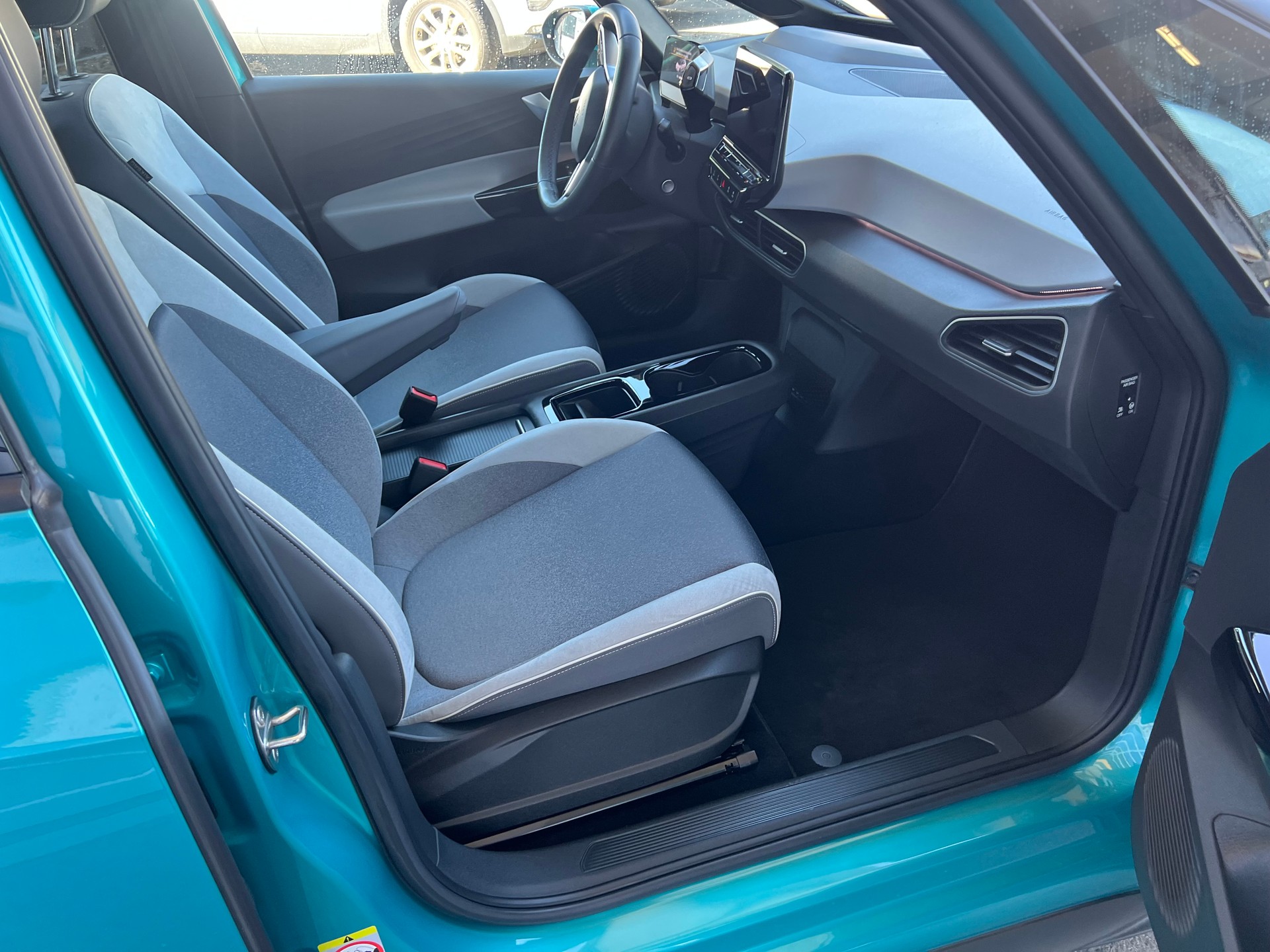 VW ID.3 Pro Performance 58 kWh Style *** Anhängerkupplung * Panoramadach * frisch ab MFK * 1 Jahr Garantie möglich ***-image-13