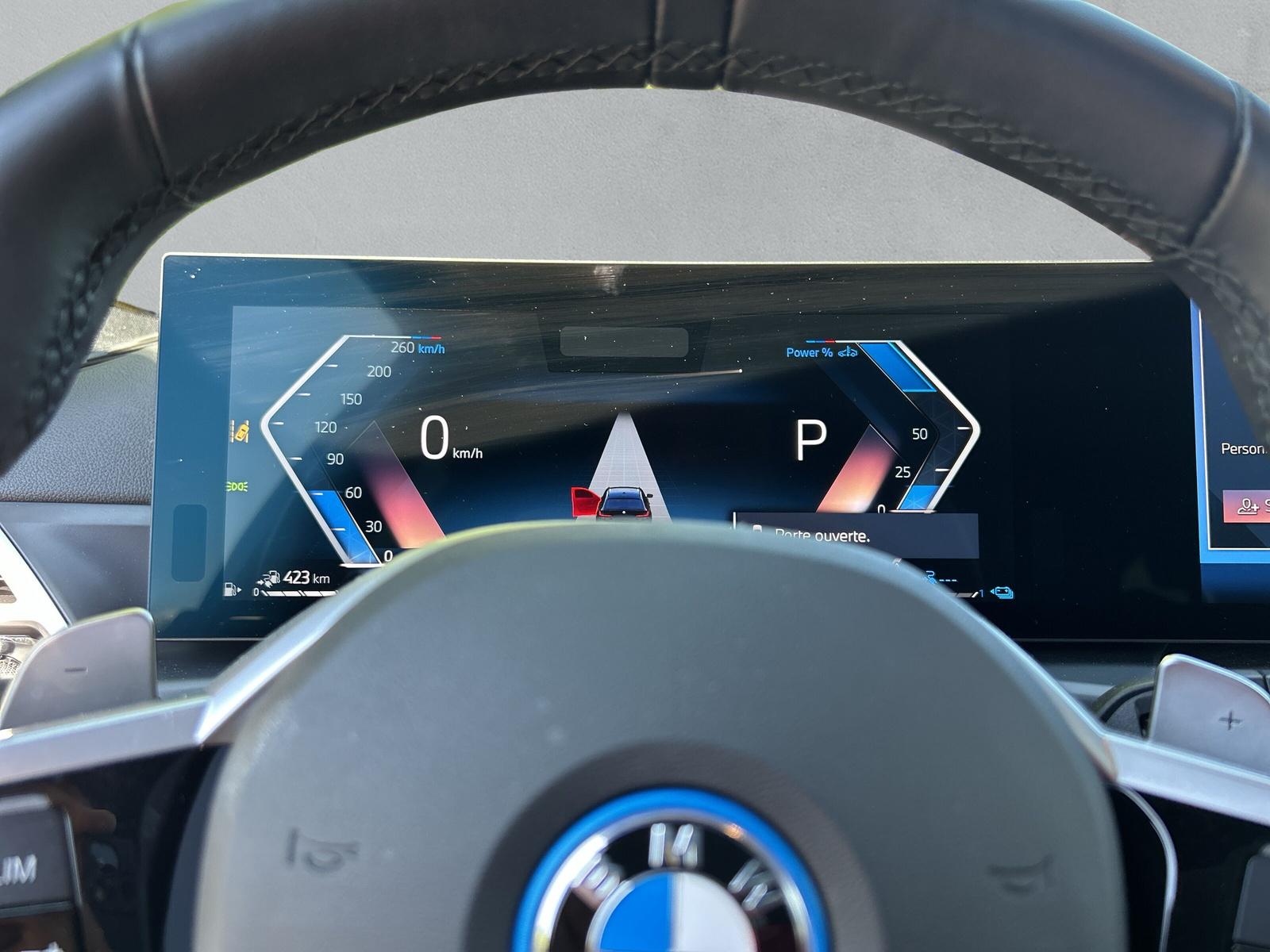 BMW 330e M Sport Touring xDrive G21 (CH) AHK ** Action de leasing à 1.9% **-image-18
