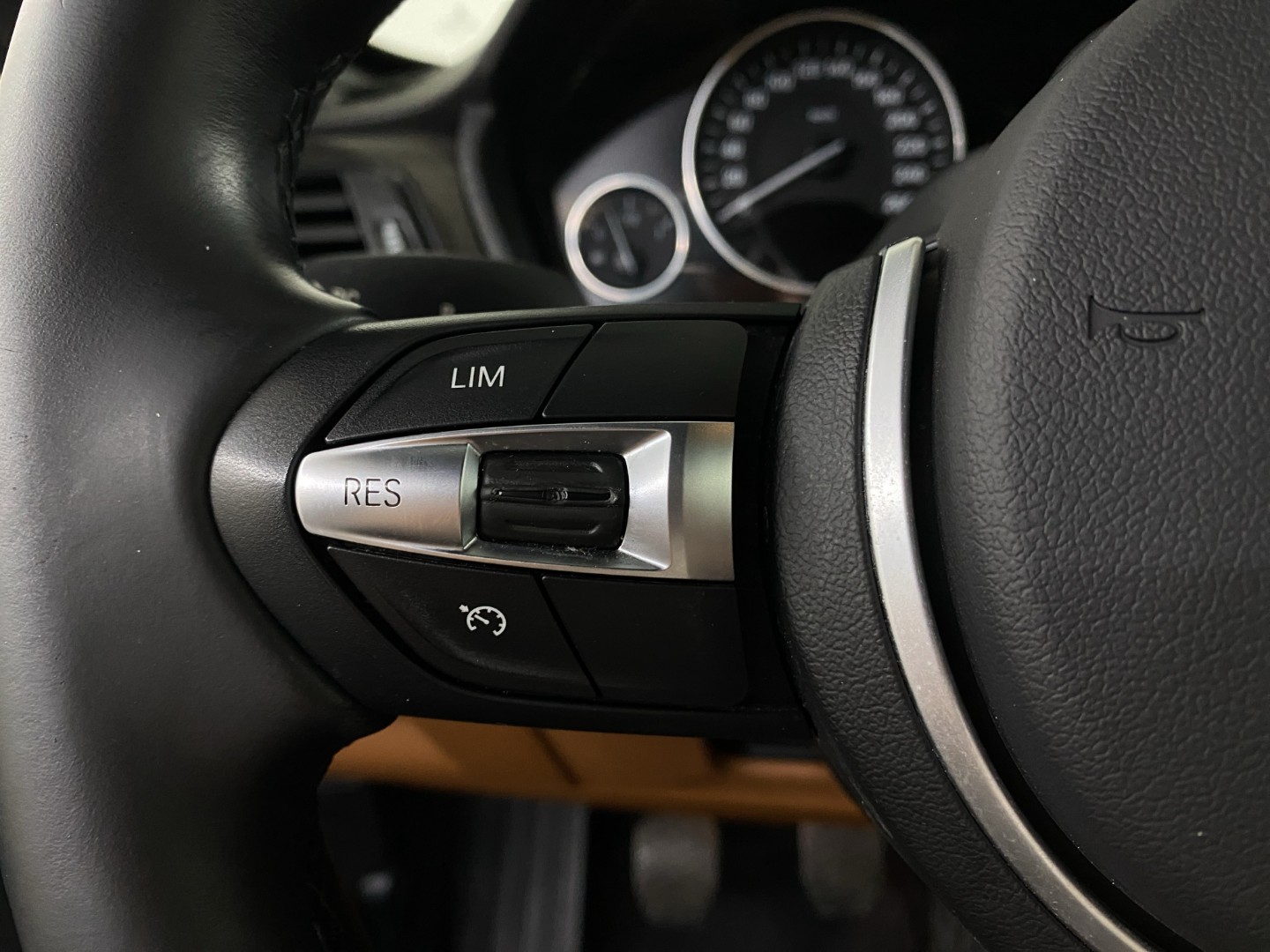 BMW 428i Cabriolet Luxury Line-image-14