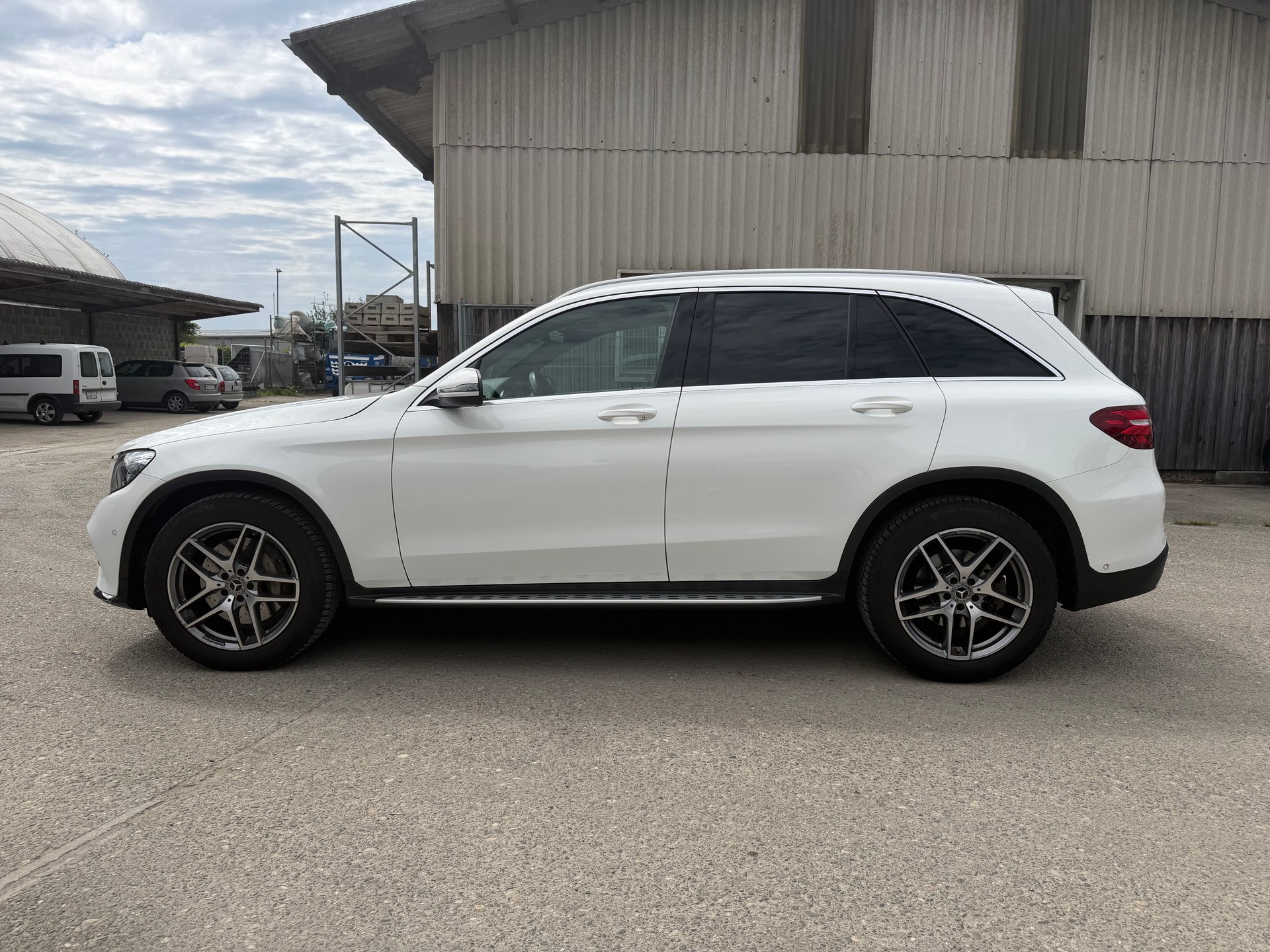 MERCEDES-BENZ GLC 220 d AMG Line 4m-showroom-element-2
