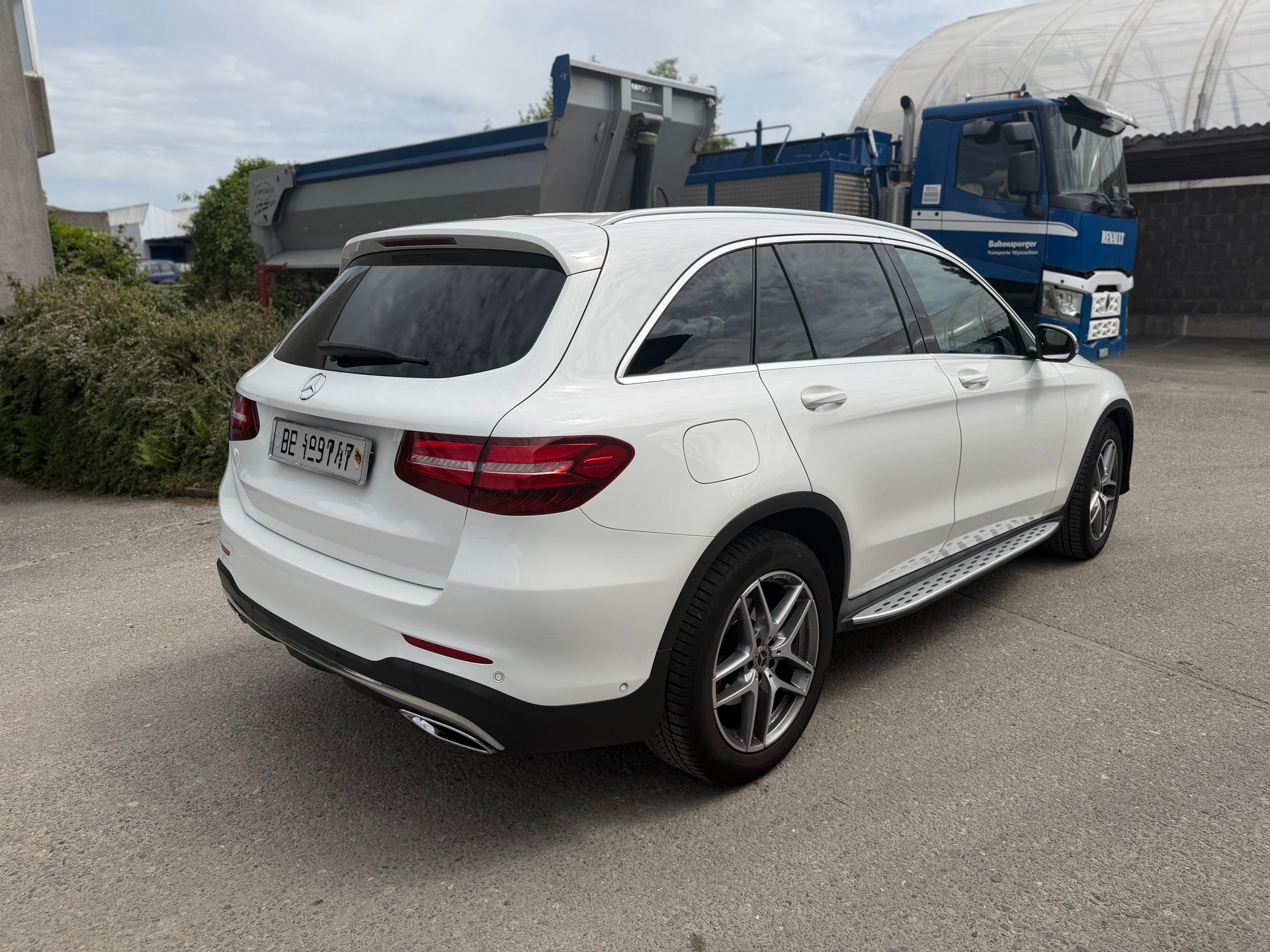MERCEDES-BENZ GLC 220 d AMG Line 4m-showroom-element-1