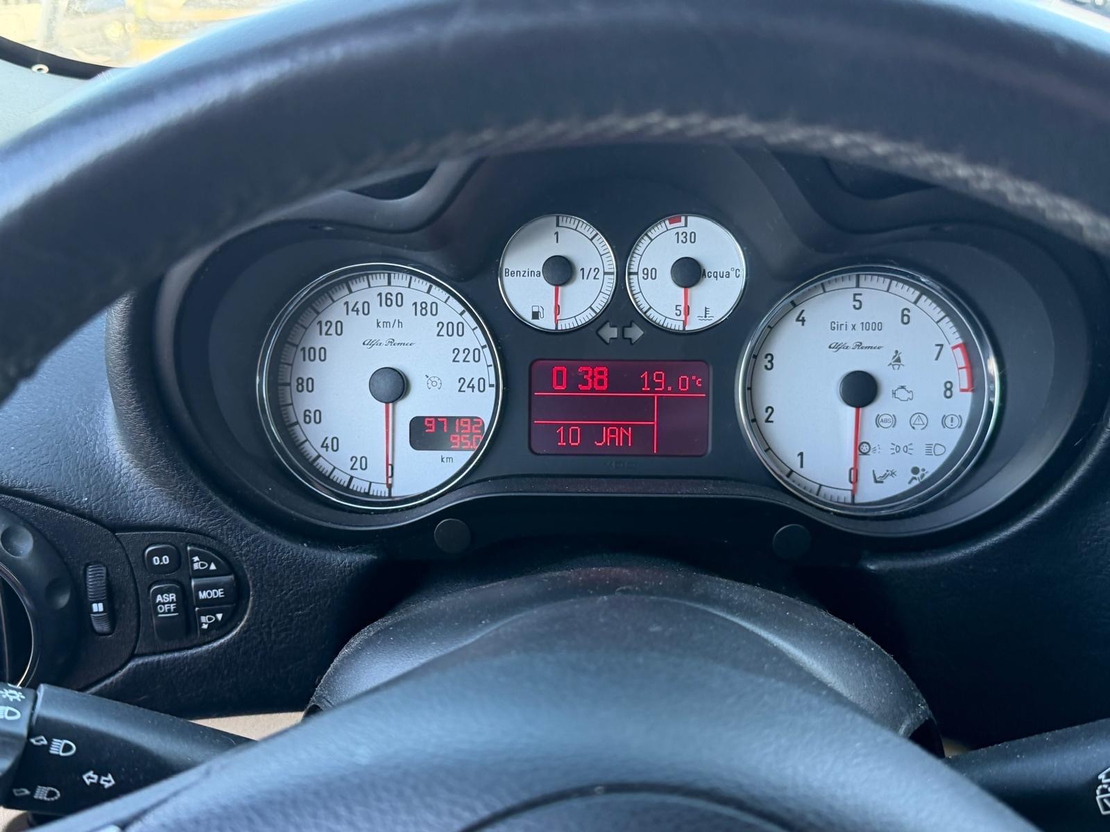 ALFA ROMEO 147 1.6 TS 16V-image-3