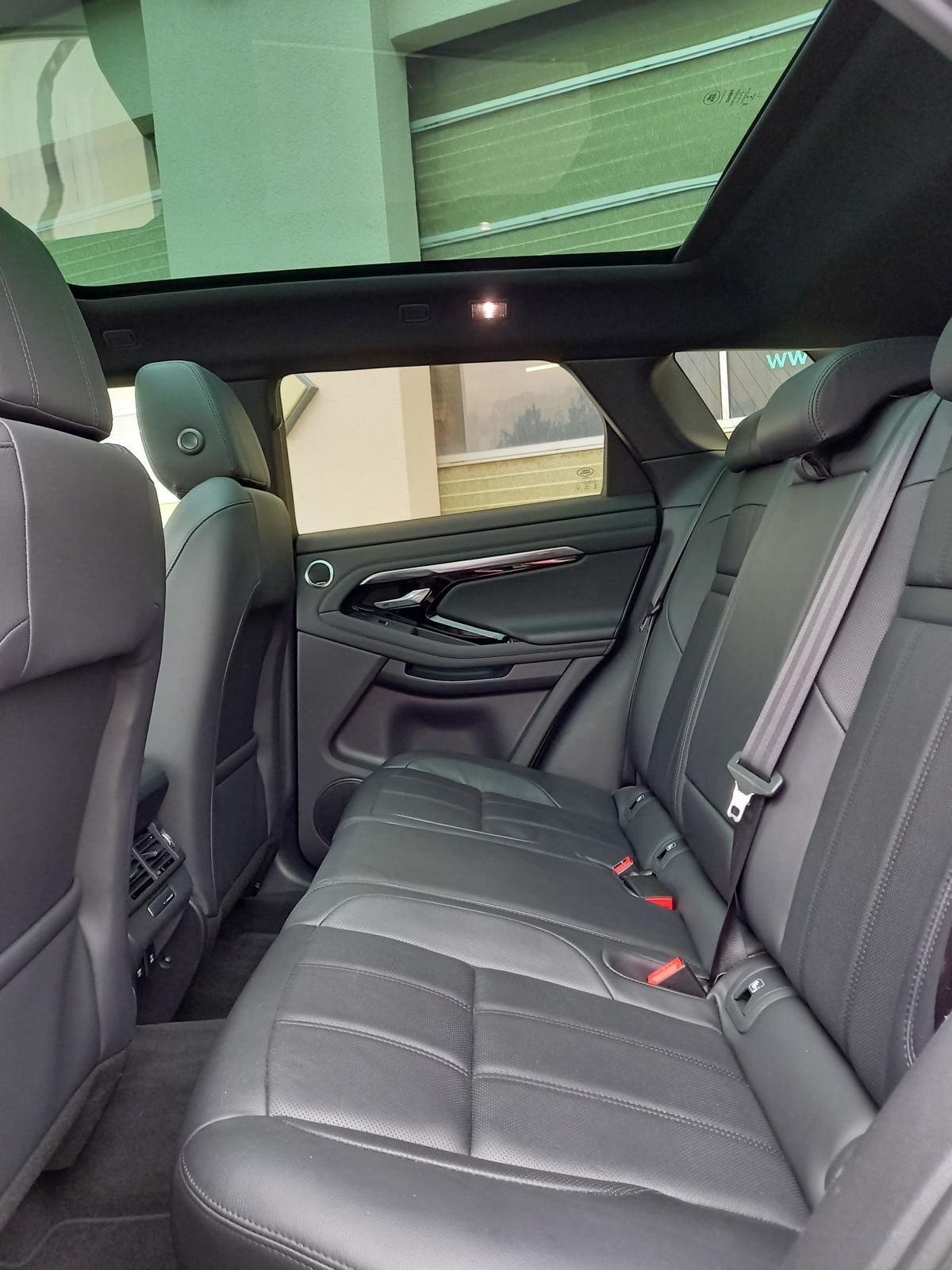 LAND ROVER Range Rover Evoque R-Dynamic P 250 SE HSE AT9-image-13