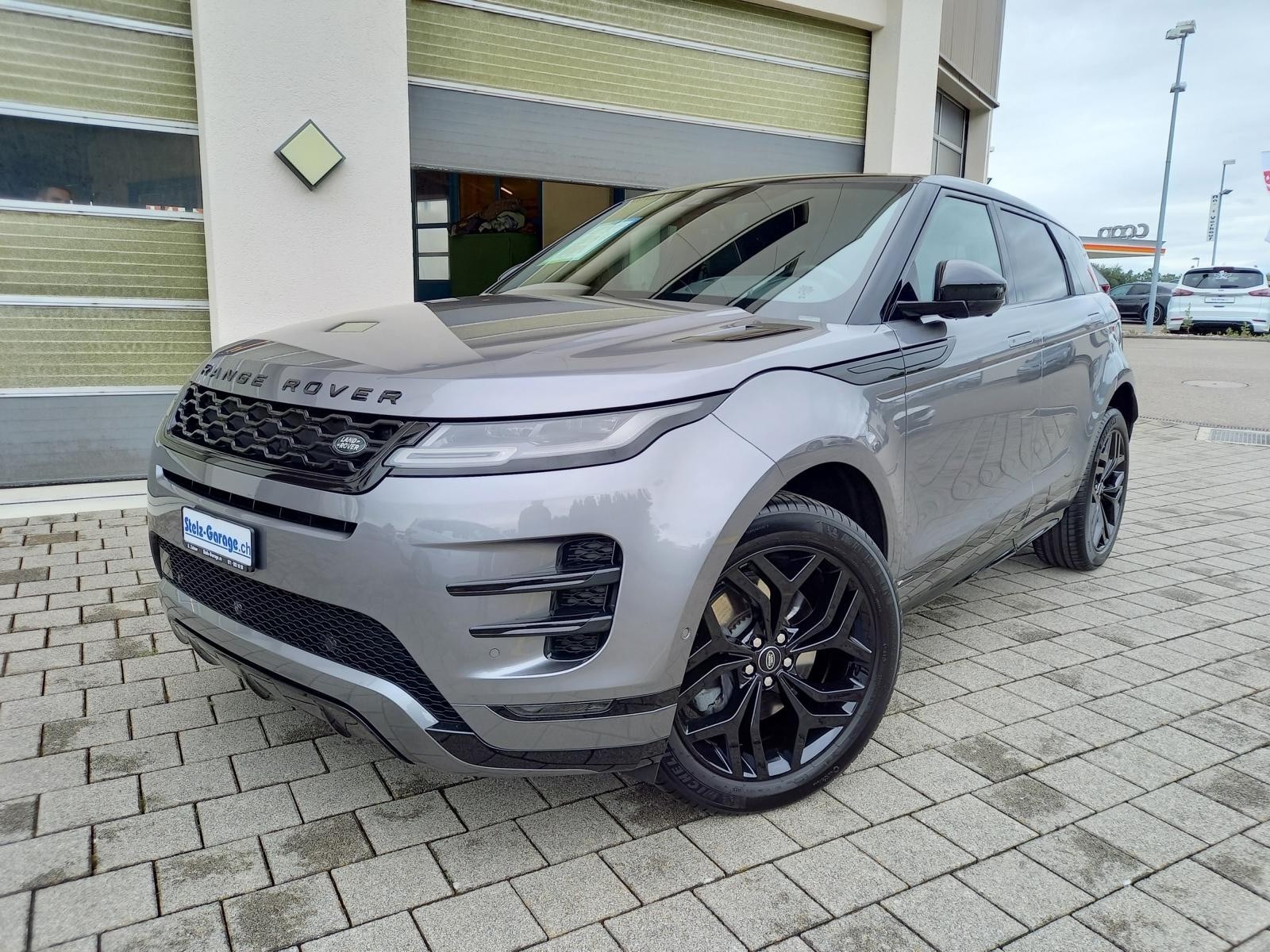 LAND ROVER Range Rover Evoque R-Dynamic P 250 SE HSE AT9