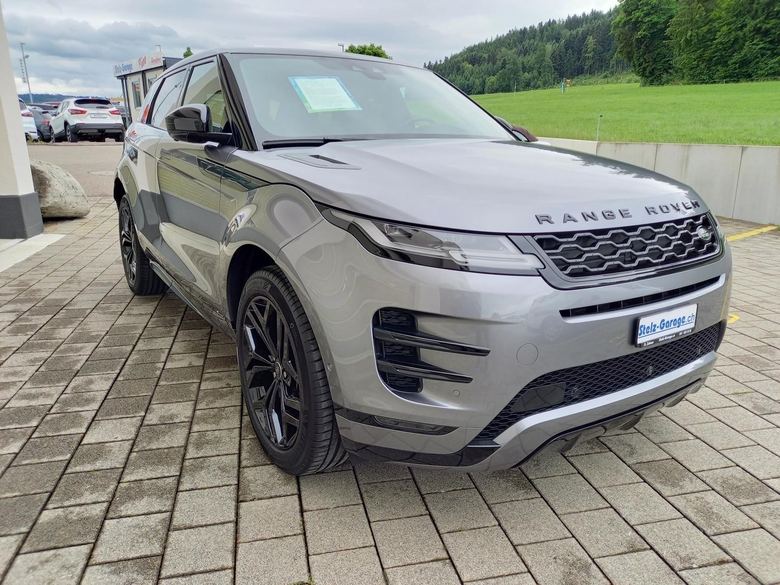 LAND ROVER Range Rover Evoque R-Dynamic P 250 SE HSE AT9-showroom-element-3
