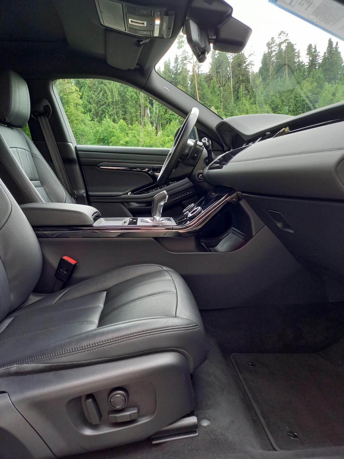LAND ROVER Range Rover Evoque R-Dynamic P 250 SE HSE AT9-image-9