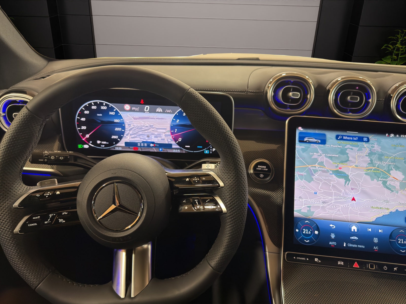 MERCEDES-BENZ GLC 200 4Matic 9G-Tronic-image-10