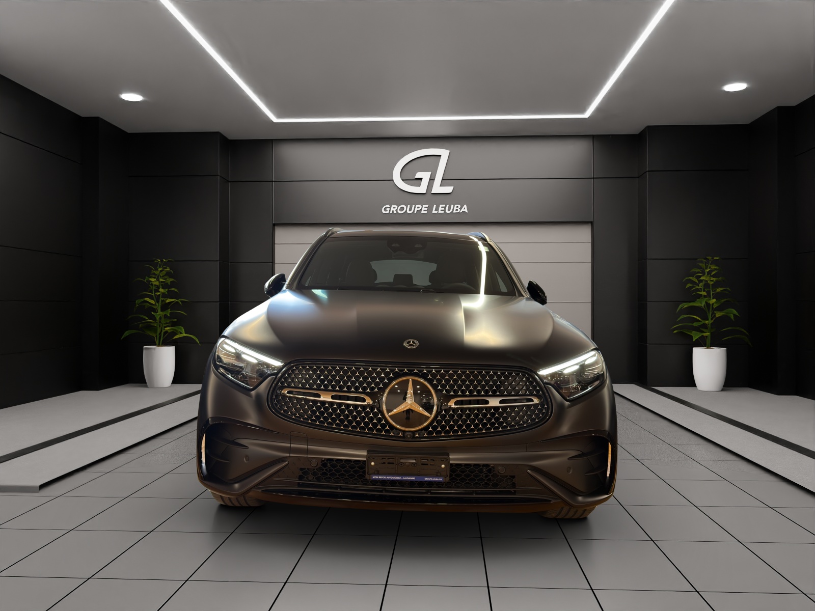 MERCEDES-BENZ GLC 200 4Matic 9G-Tronic-showroom-element-1