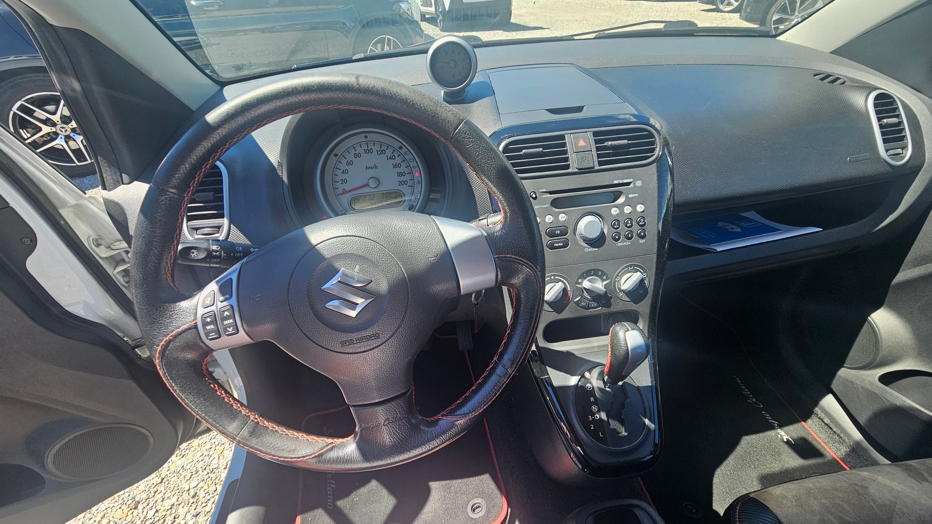 SUZUKI Splash 1.2i 16V GL Automatic-image-5