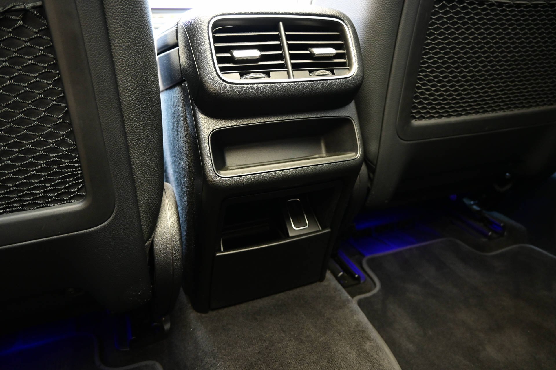 MERCEDES-BENZ GLE 350 e AMG Line 4matic-image-21