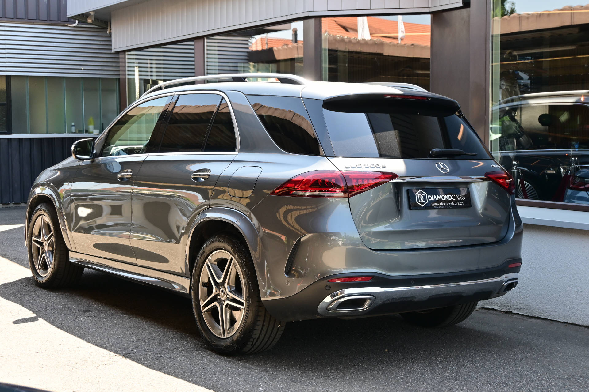 MERCEDES-BENZ GLE 350 e AMG Line 4matic-image-5