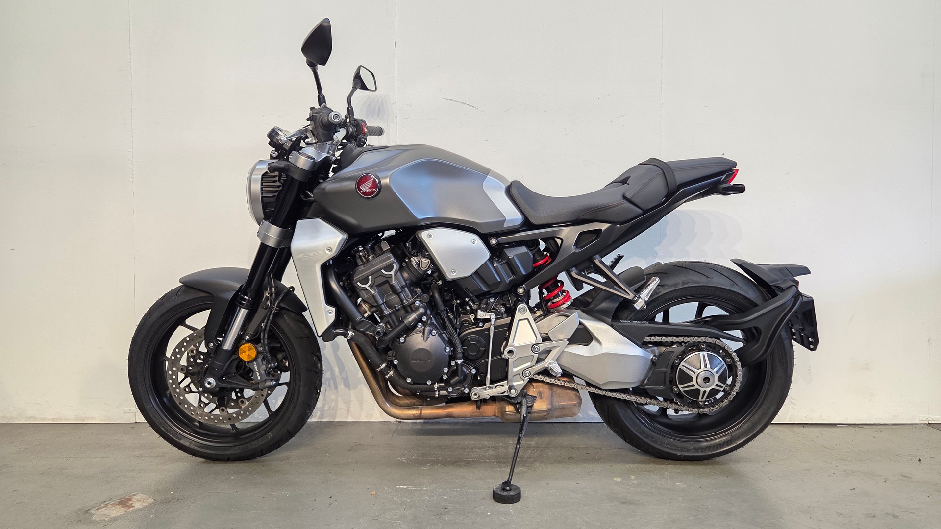 HONDA CB 1000 R ABS-image-1