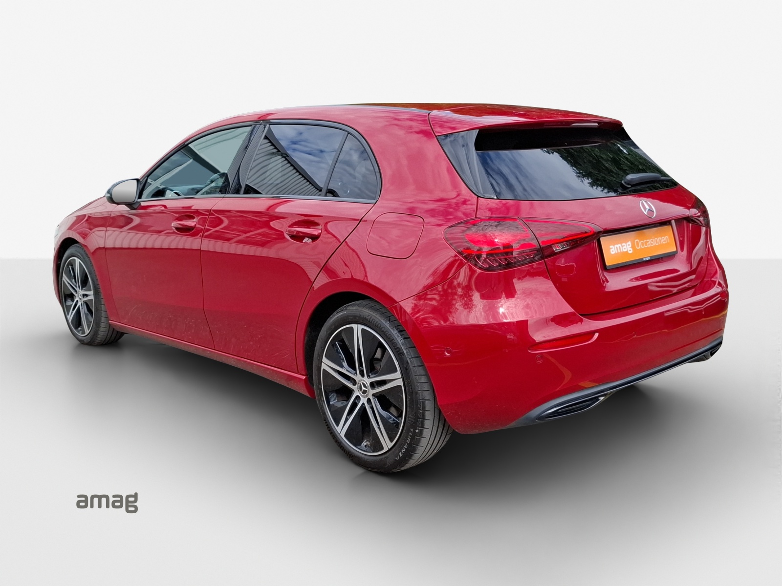 MERCEDES-BENZ A 220 4Matic 8G-DCT-showroom-element-2