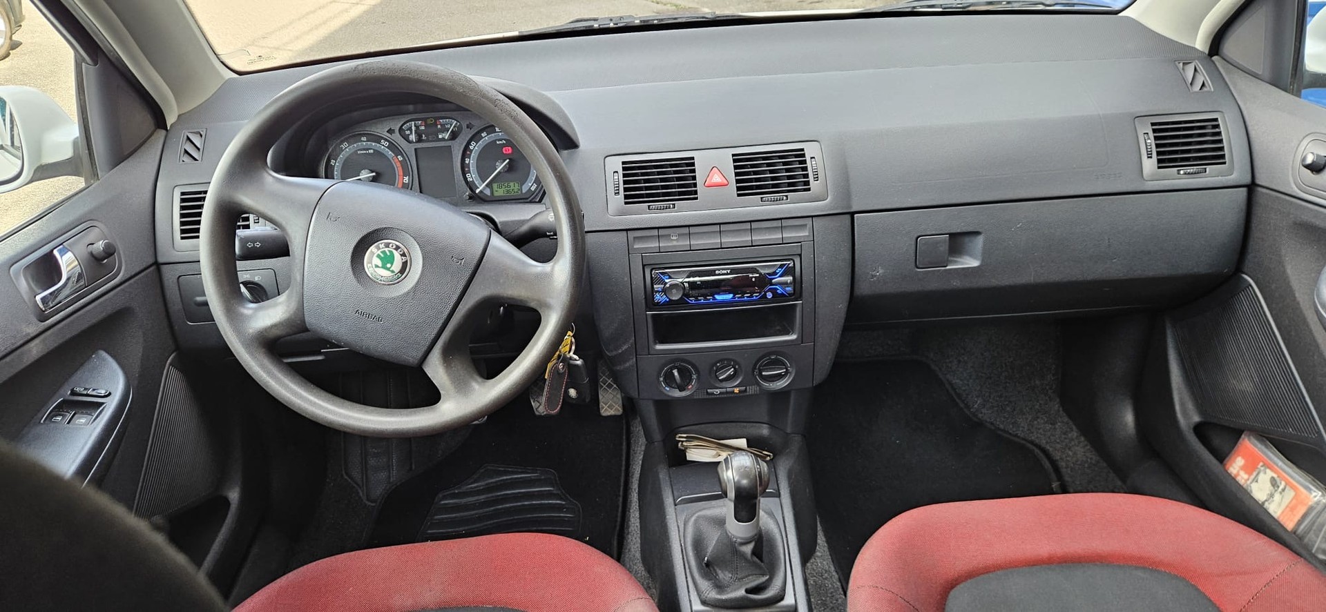 SKODA Fabia 1.2 Entry-image-2