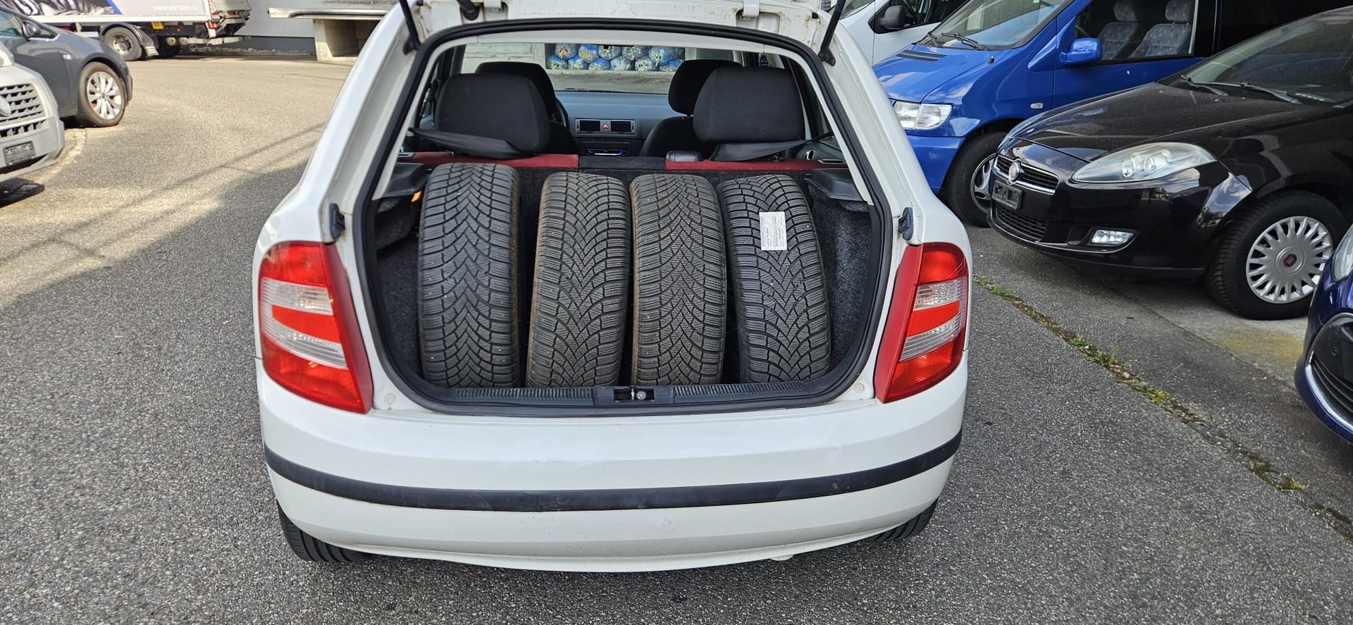 SKODA Fabia 1.2 Entry-image-8