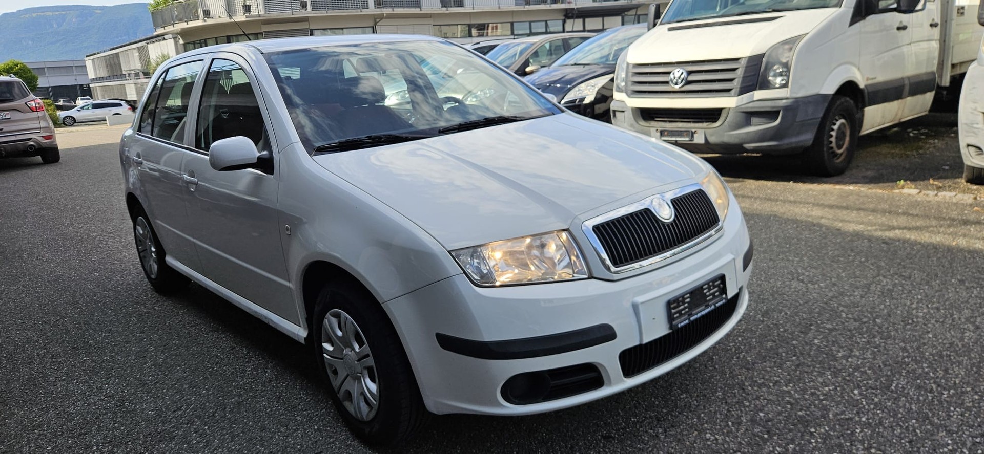 SKODA Fabia 1.2 Entry-image-6