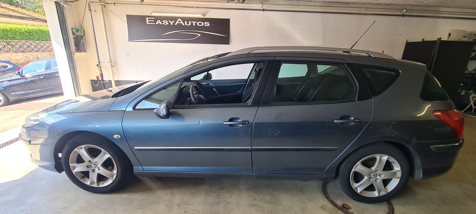 PEUGEOT 407 SW 2.0 HDI ST Executive-image-3