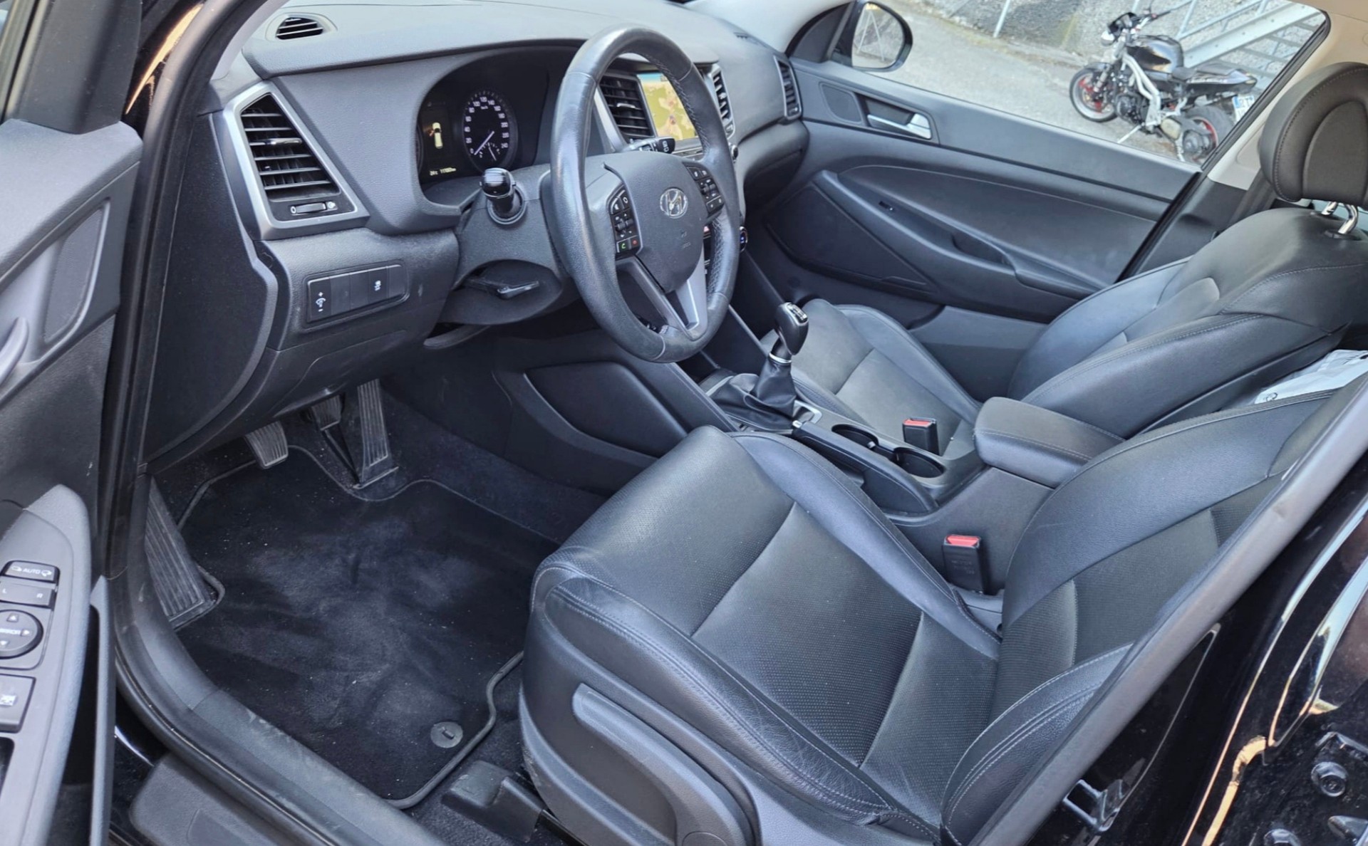 HYUNDAI Tucson 1.6 TGDI Vertex-image-9