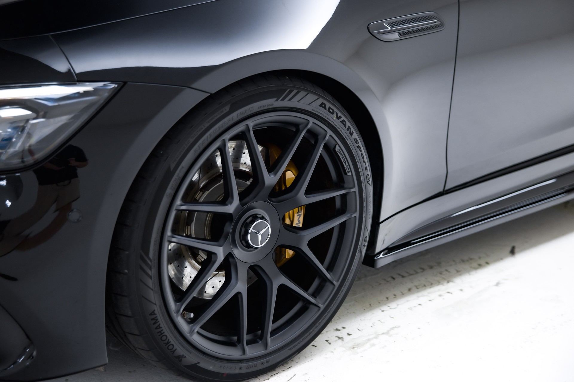 MERCEDES-BENZ AMG GT 4 63 S 4Matic+ Speedshift MCT-image-17