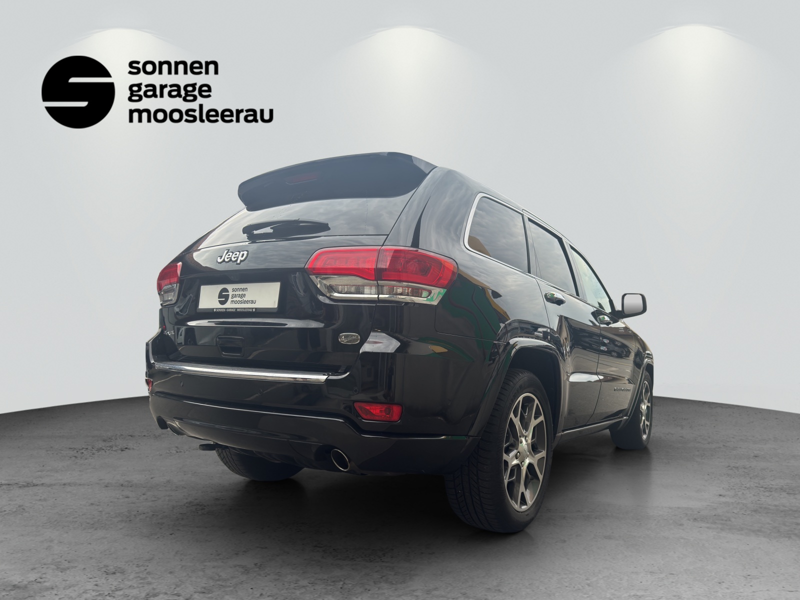 JEEP Grand Cherokee 3.0 CRD Overland Automatic-showroom-element-3