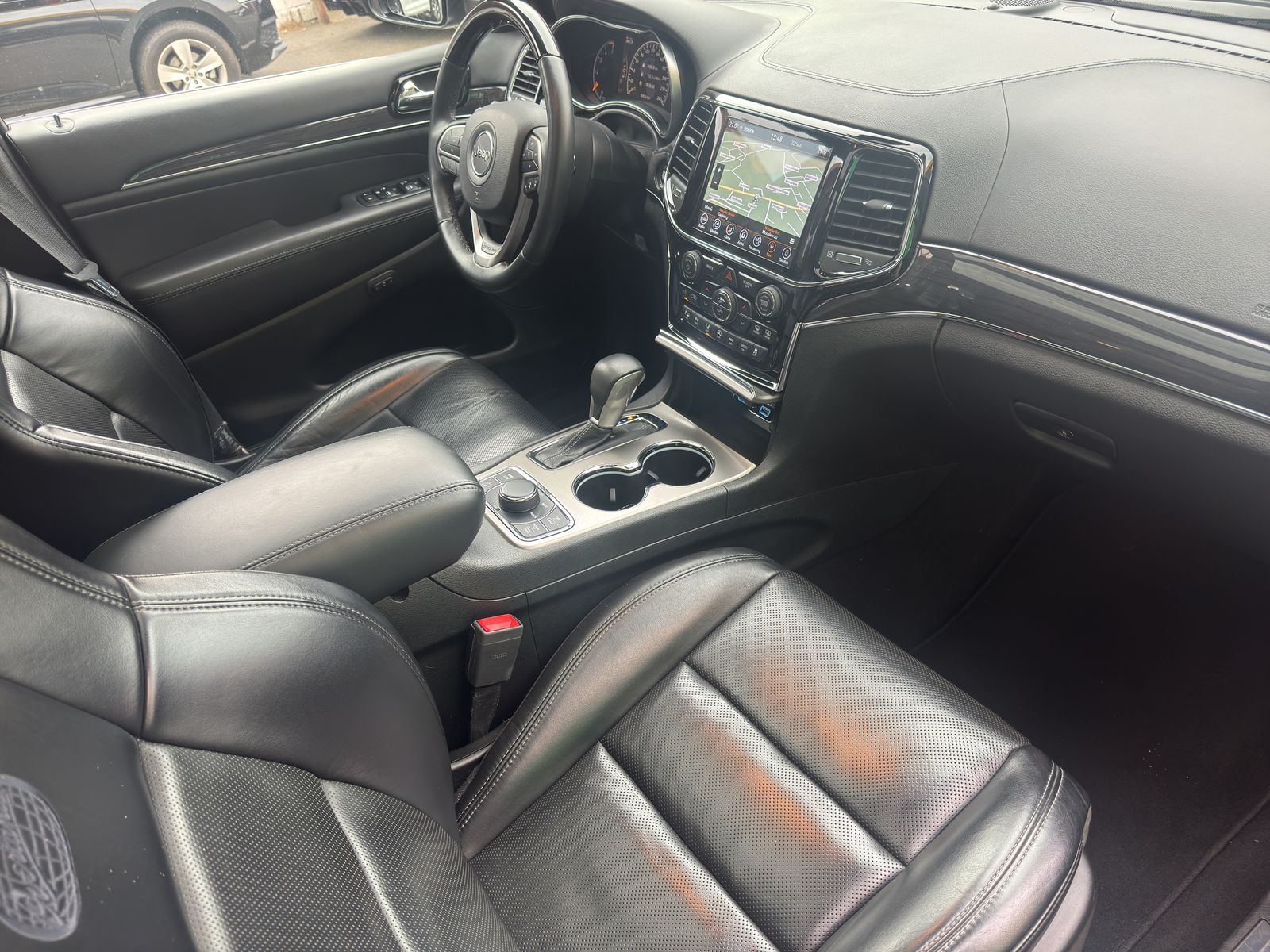 JEEP Grand Cherokee 3.0 CRD Overland Automatic-image-8